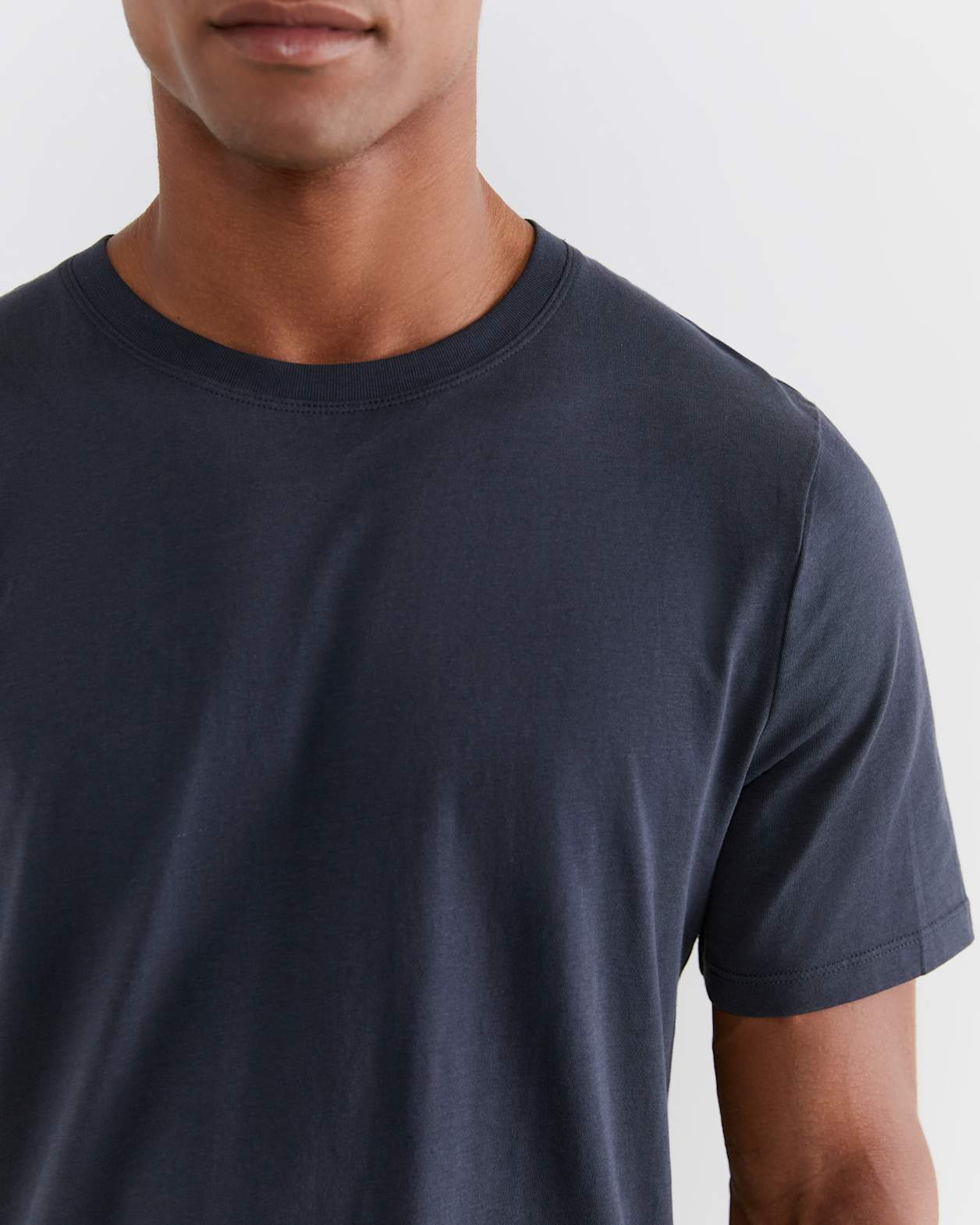 Khai Essential Marle Oc Tee in NAVY MARLE