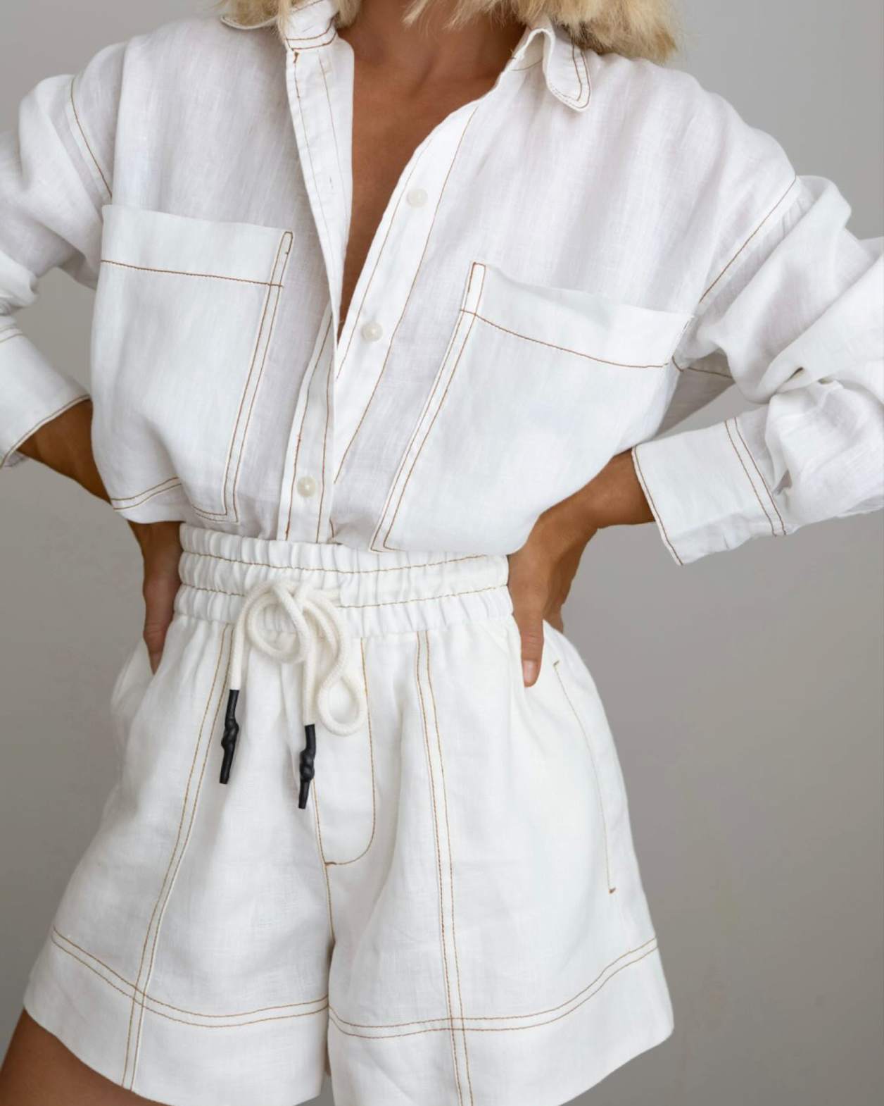 Gigi Linen Pull On Short in WHITE