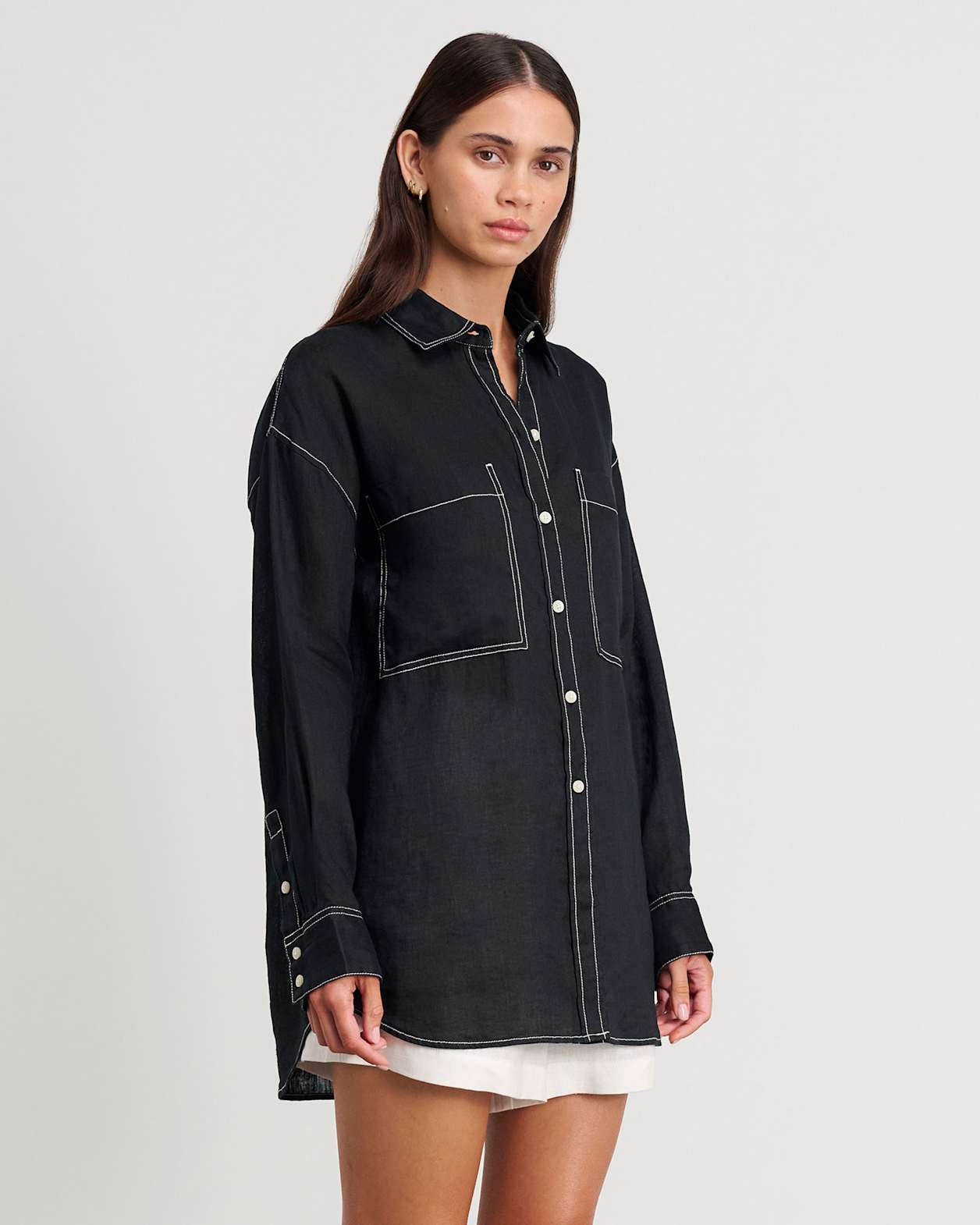Cindy Oversized Shirt in BLACK