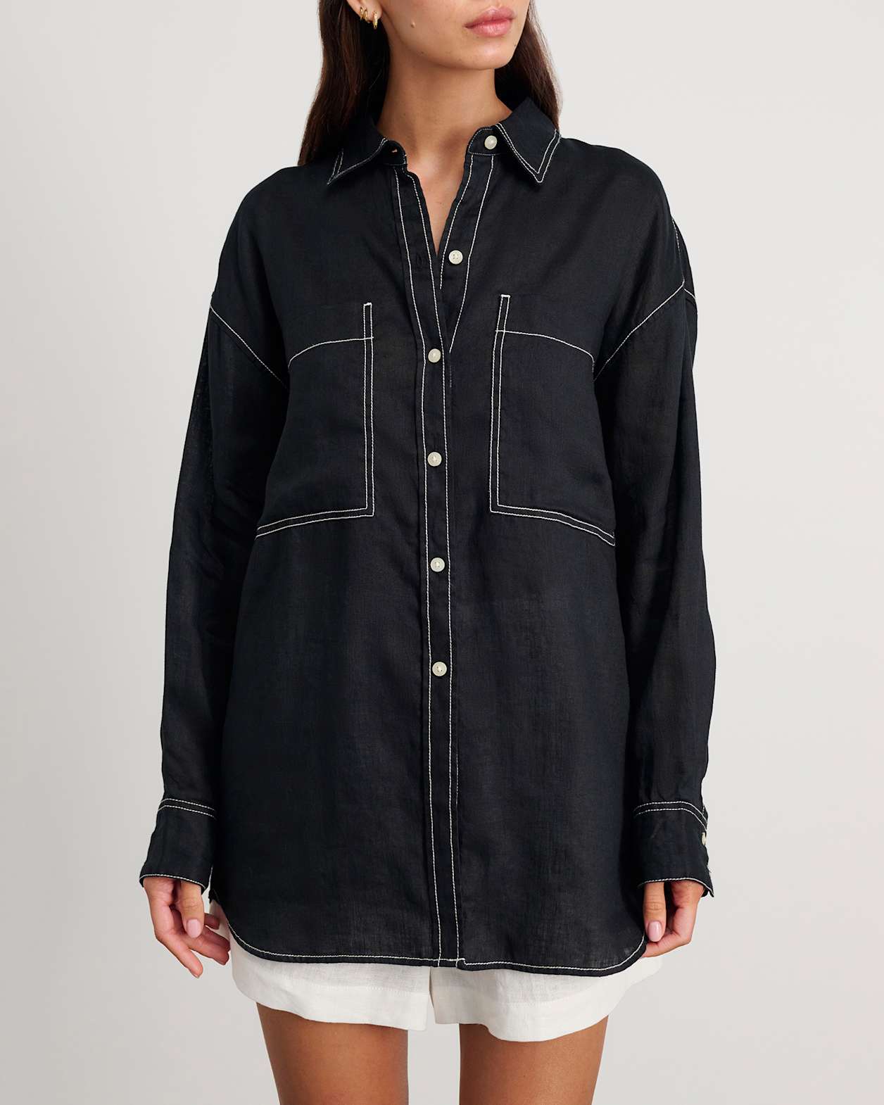 Cindy Oversized Shirt in BLACK