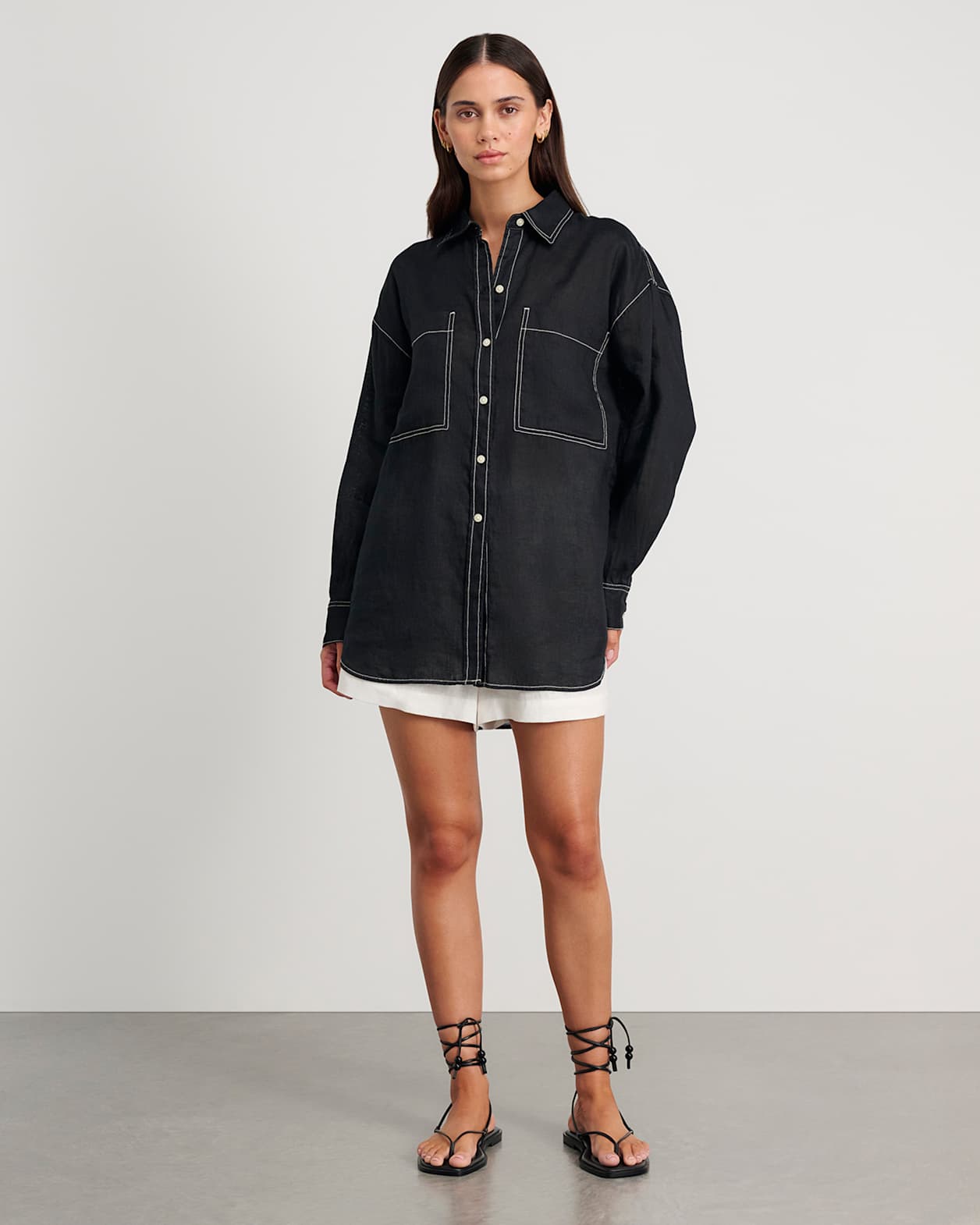 Cindy Oversized Shirt in BLACK