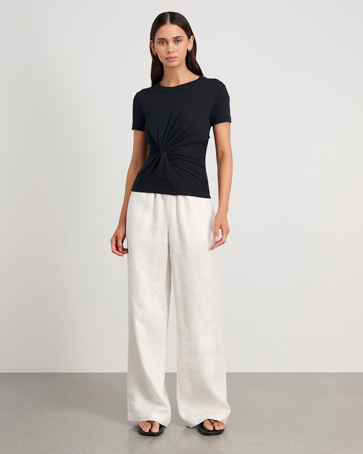 Callie Twist Rib Tee in BLACK