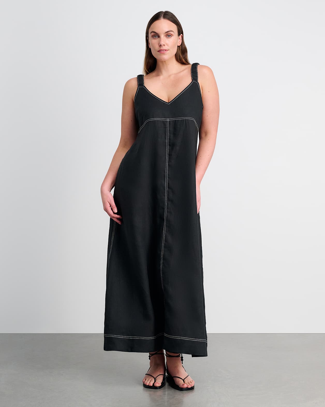 Sara Linen Midi Dress in BLACK