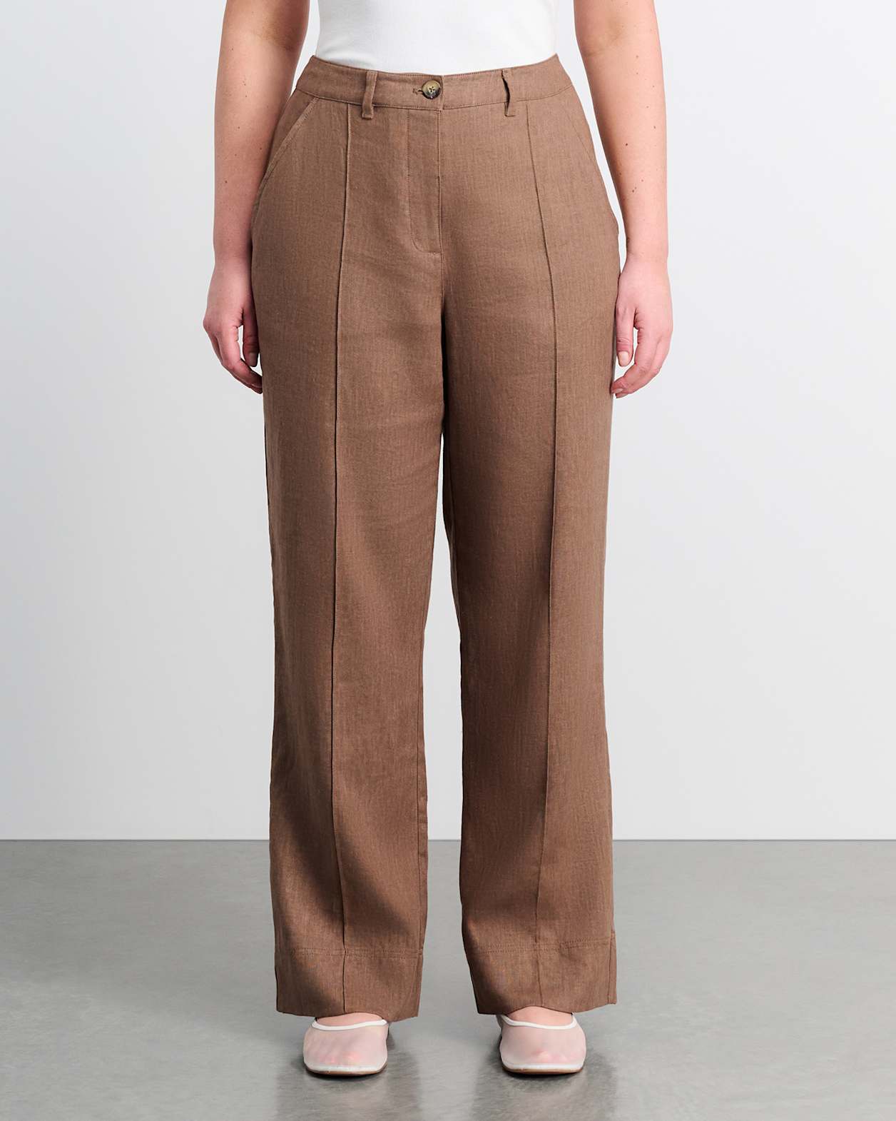 Kayla Linen Pintuck Pant in CHOCOLATE