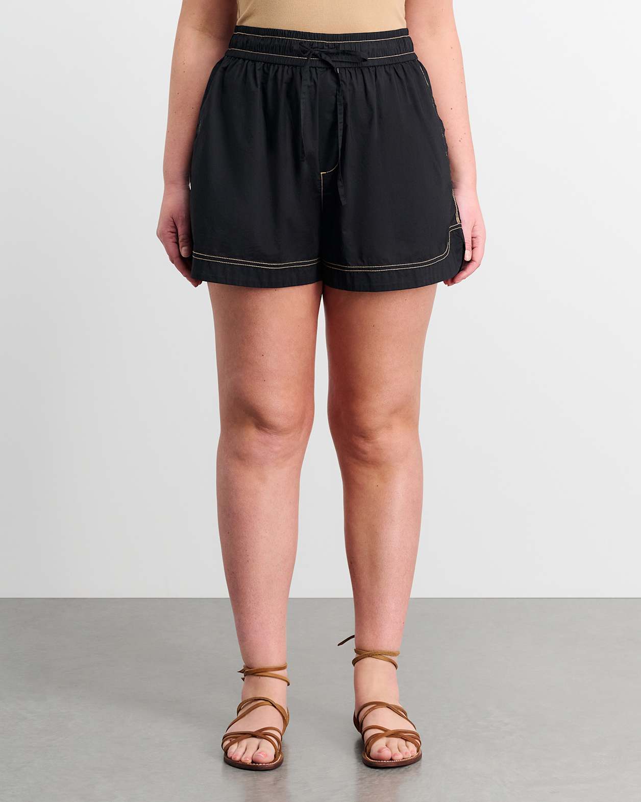 Eden Cotton Pull On Short in BLACK
