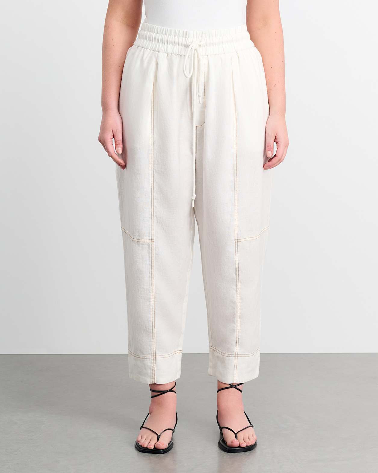Sabine Linen Pull On Pant in WHITE