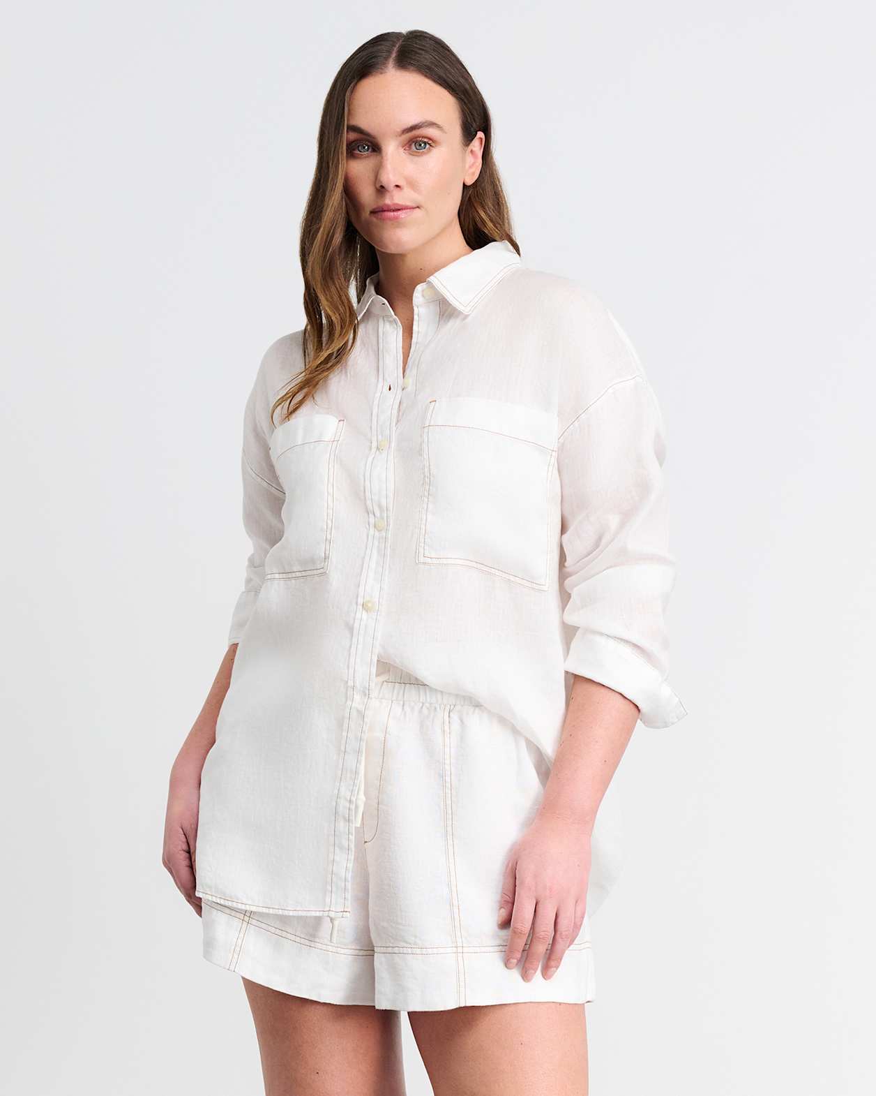 Cindy Oversized Shirt in WHITE