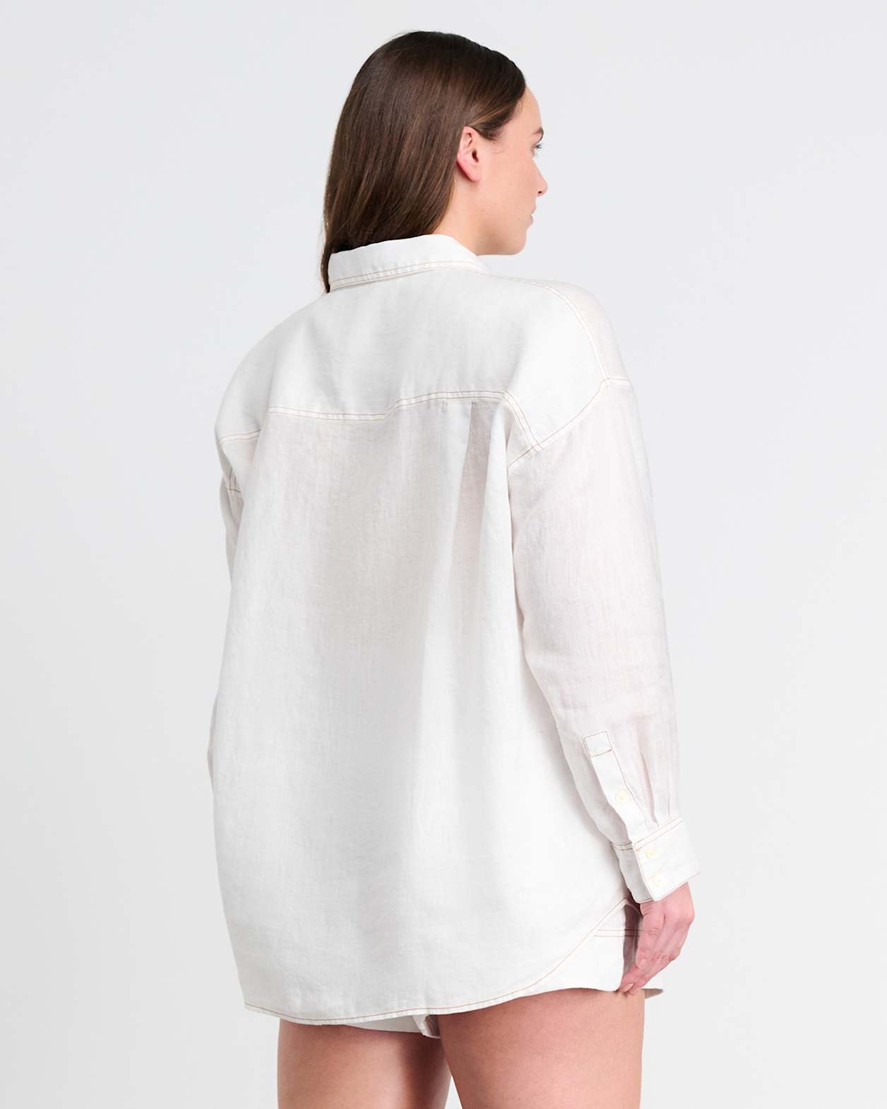 Cindy Oversized Shirt in WHITE