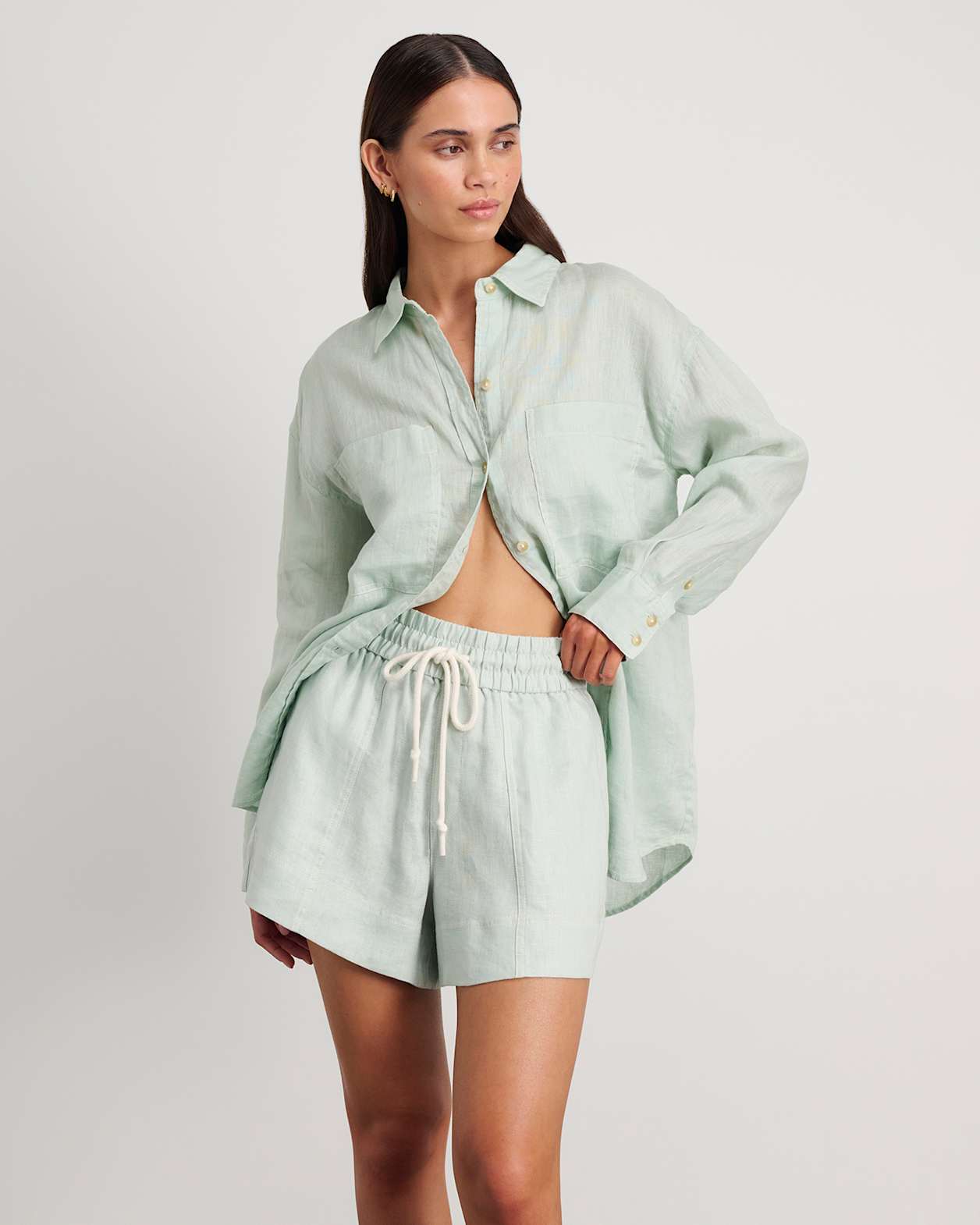 Cindy Oversized Shirt in LIGHT GREEN