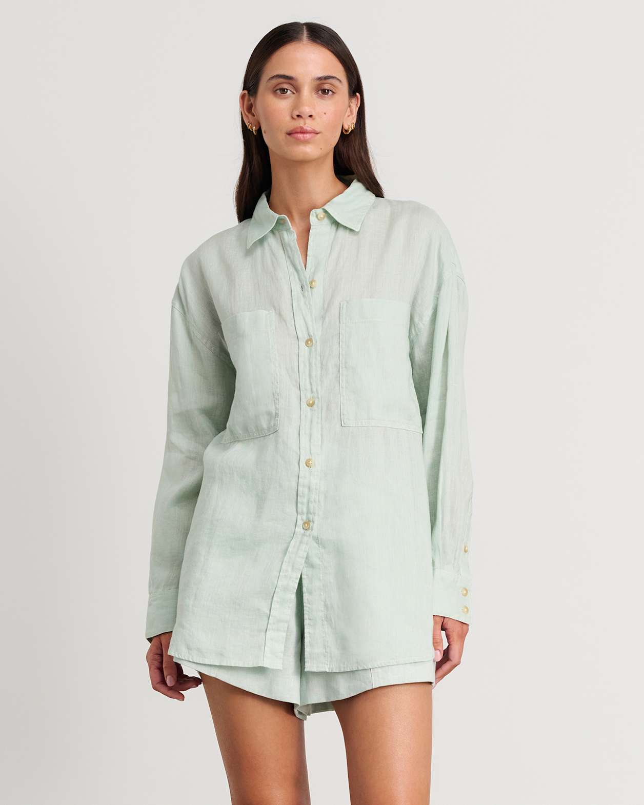 Cindy Oversized Shirt in LIGHT GREEN