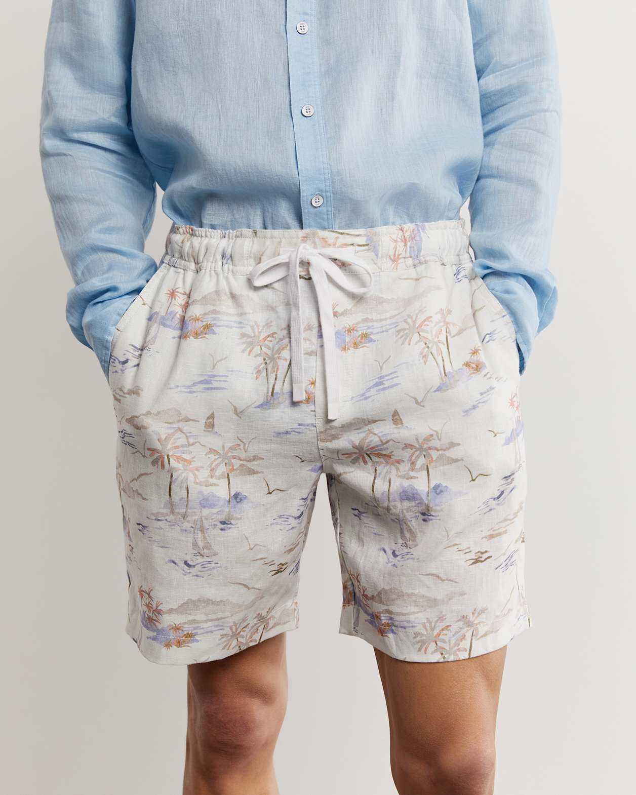 Noah Linen Hawaii Short in WHITE