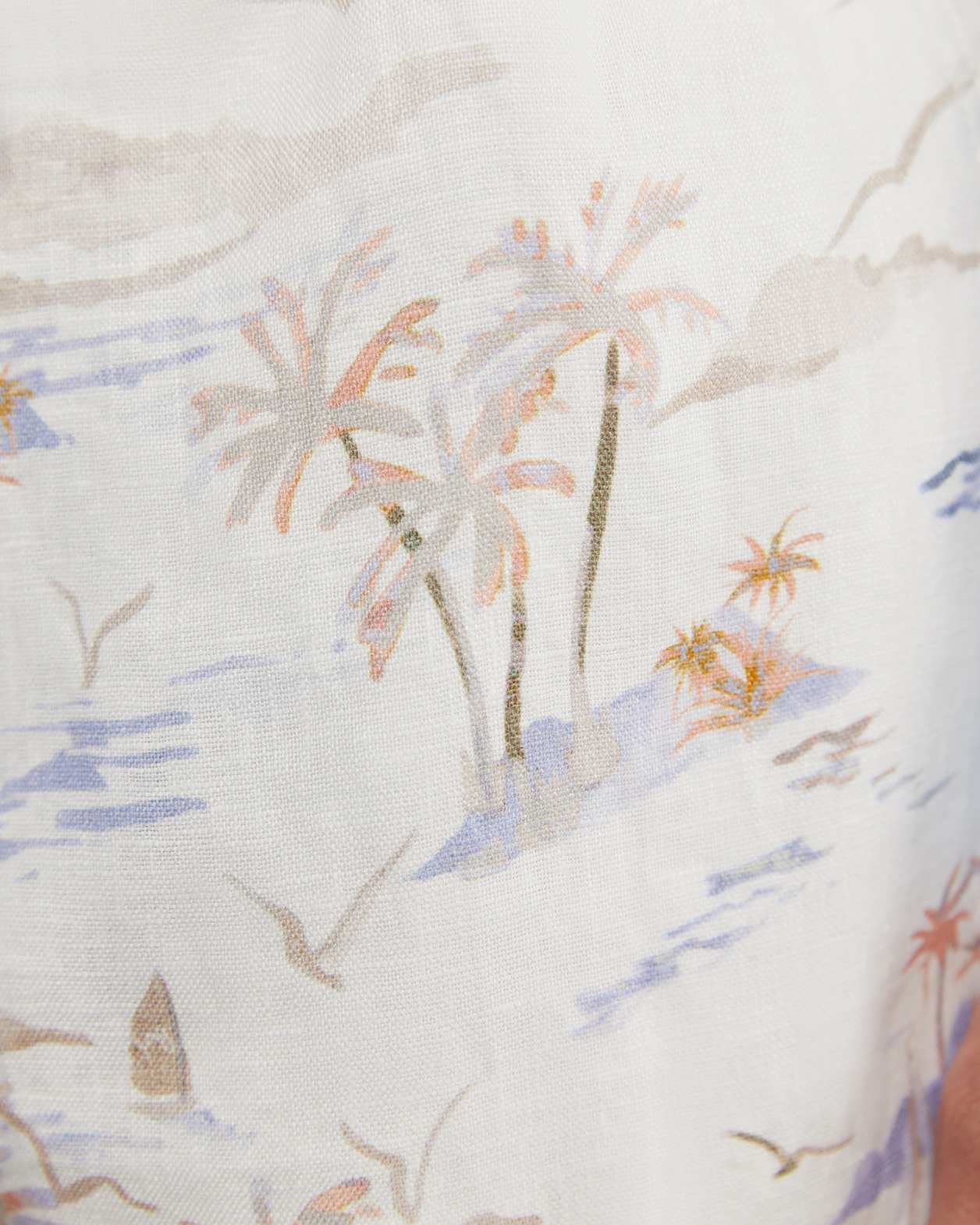 Noah Linen Hawaii Short in WHITE