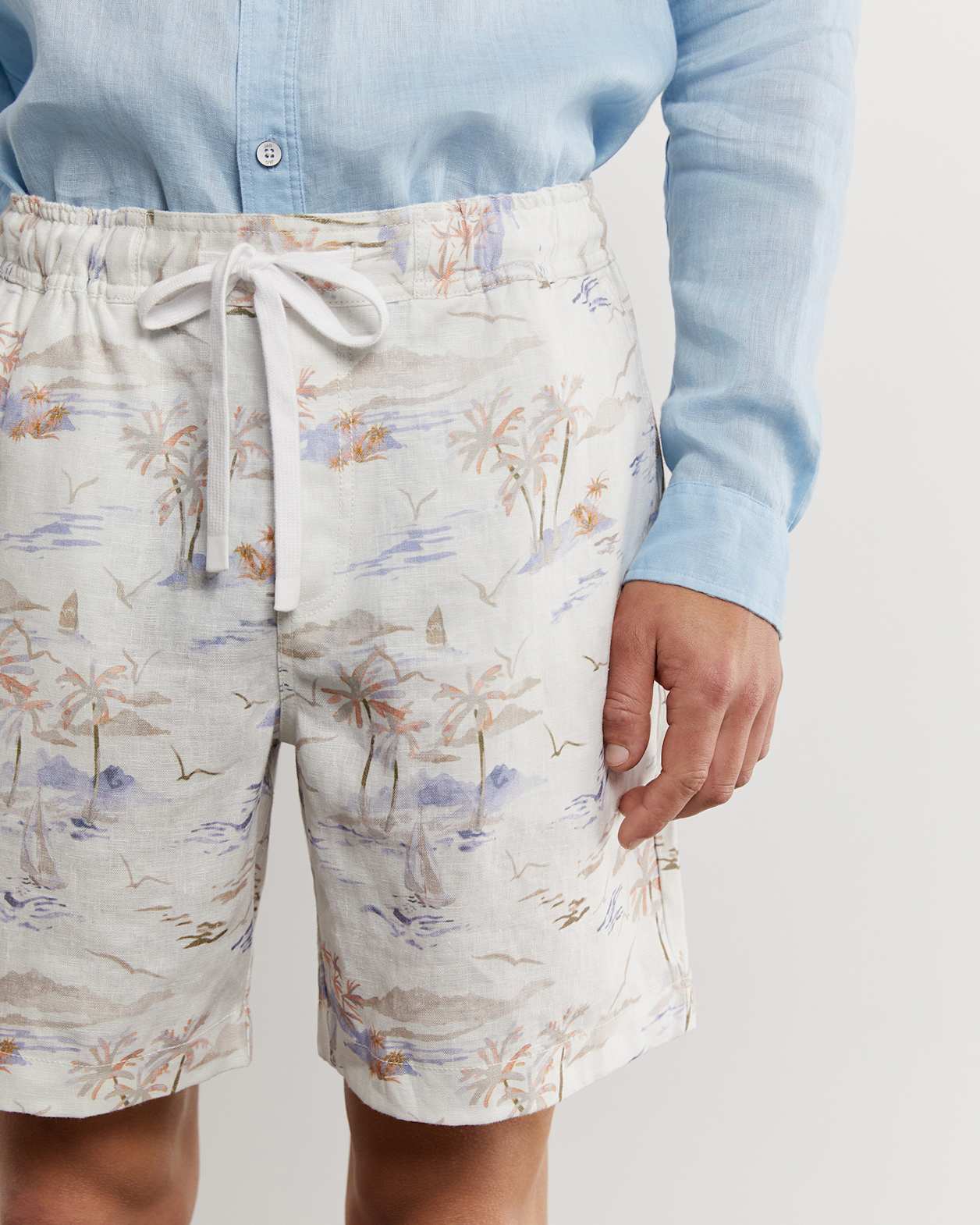 Noah Linen Hawaii Short in WHITE