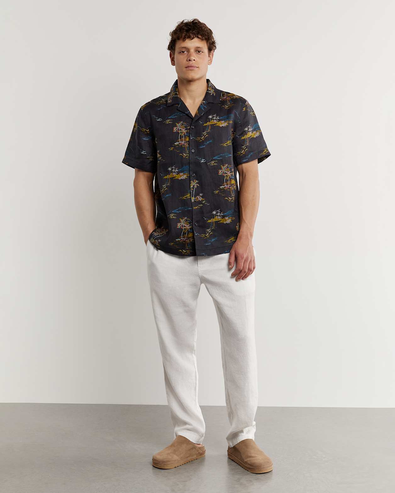 Andre Linen Hawaii Shirt in BLACK