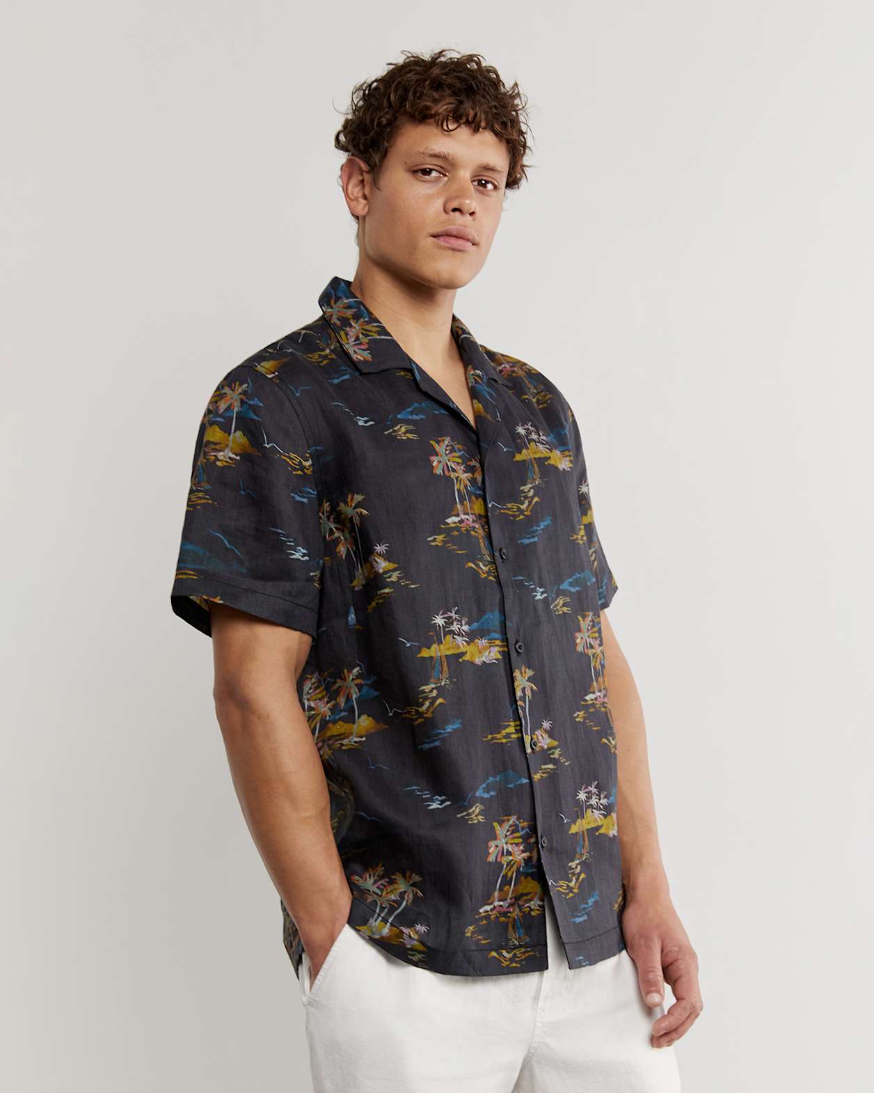 Andre Linen Hawaii Shirt in BLACK