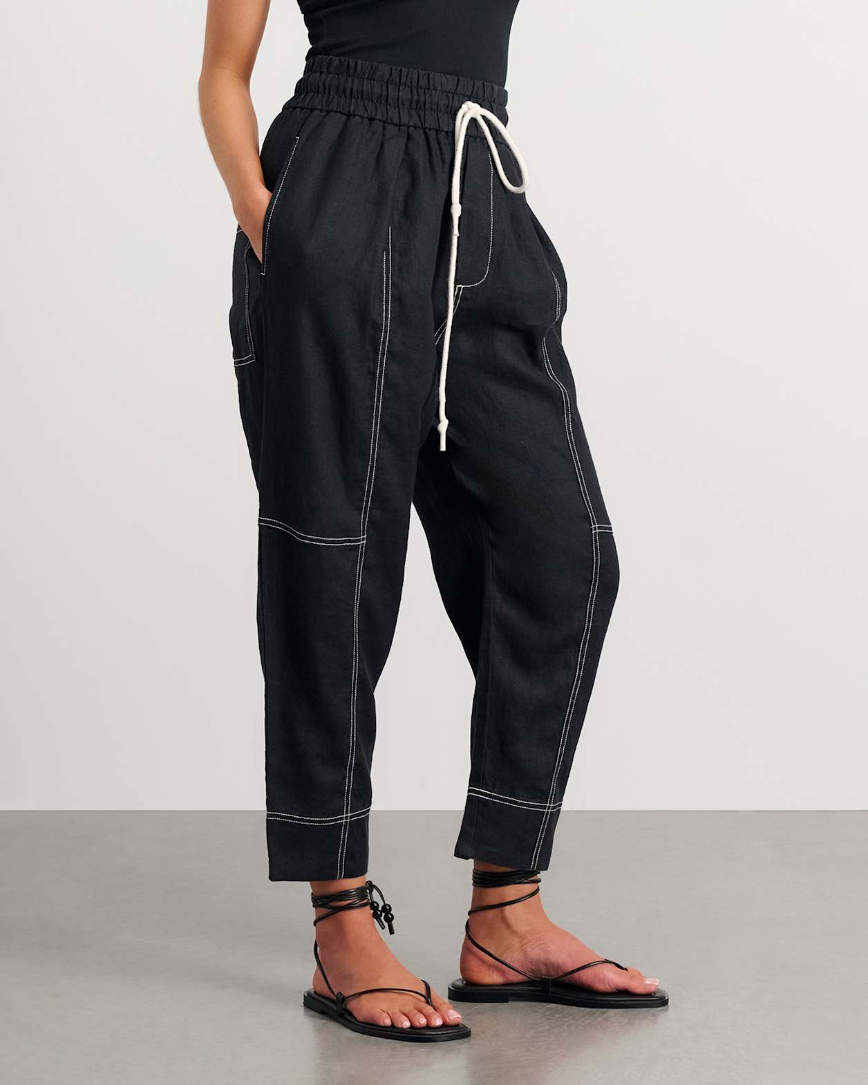 Sabine Linen Pull On Pant in BLACK
