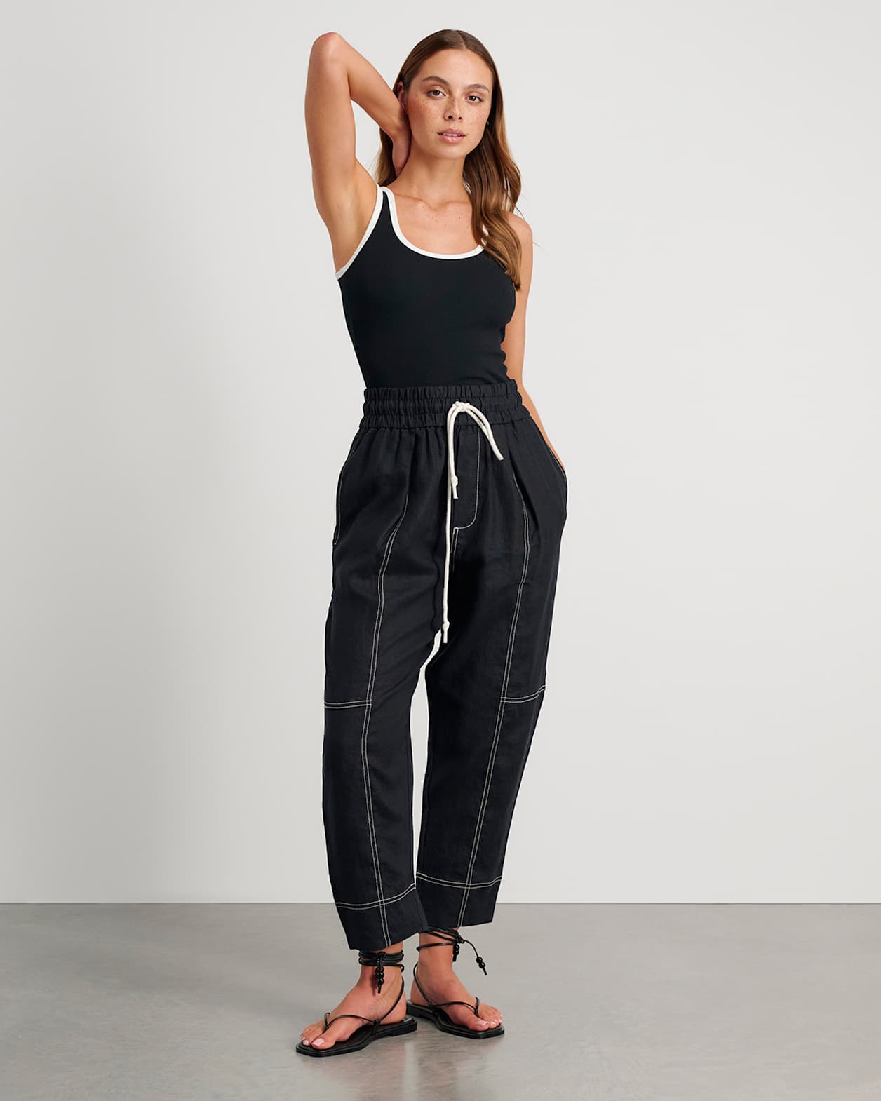 Sabine Linen Pull On Pant in BLACK