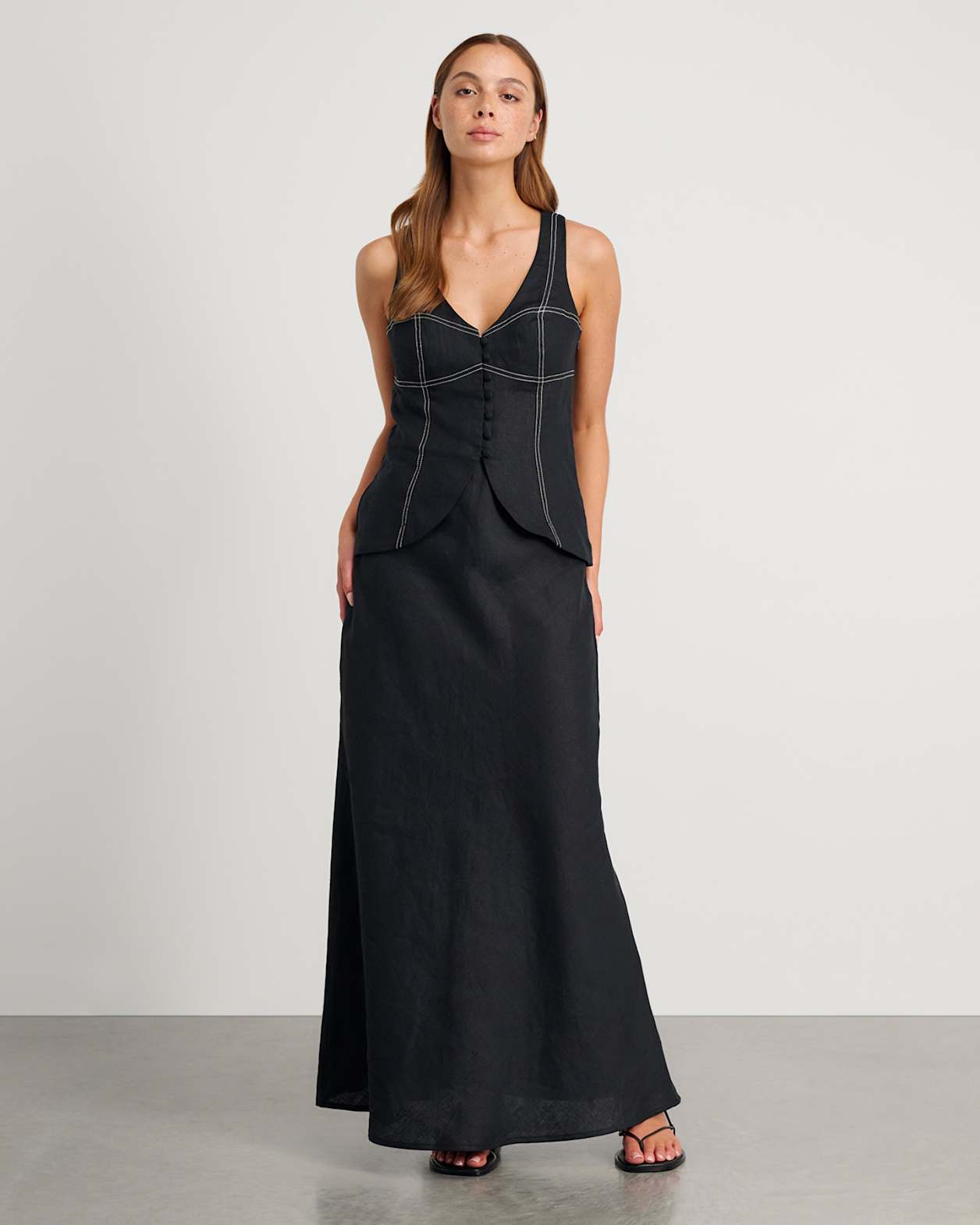 Antonia Linen Top in BLACK