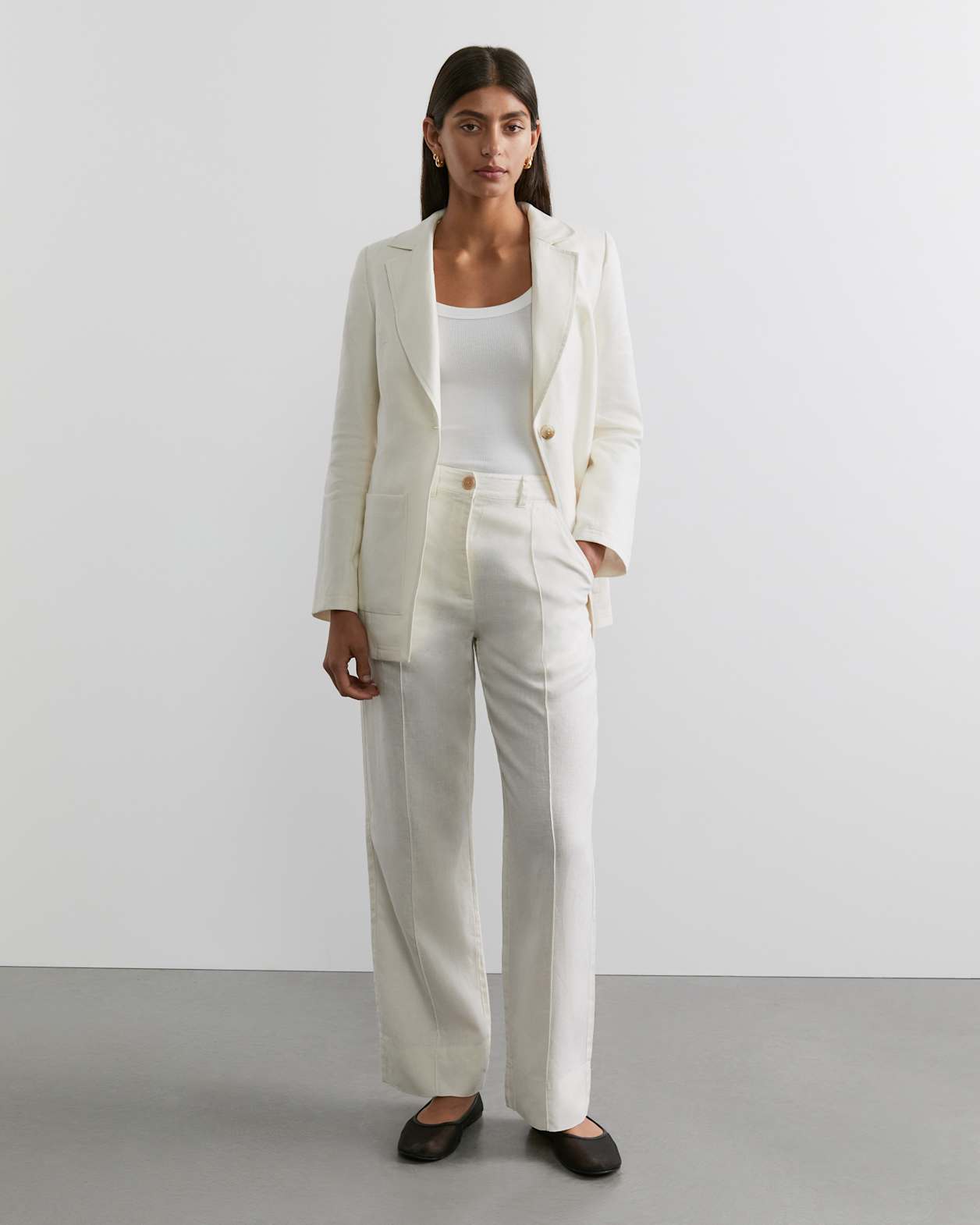 Kayla Linen Blazer in MILK