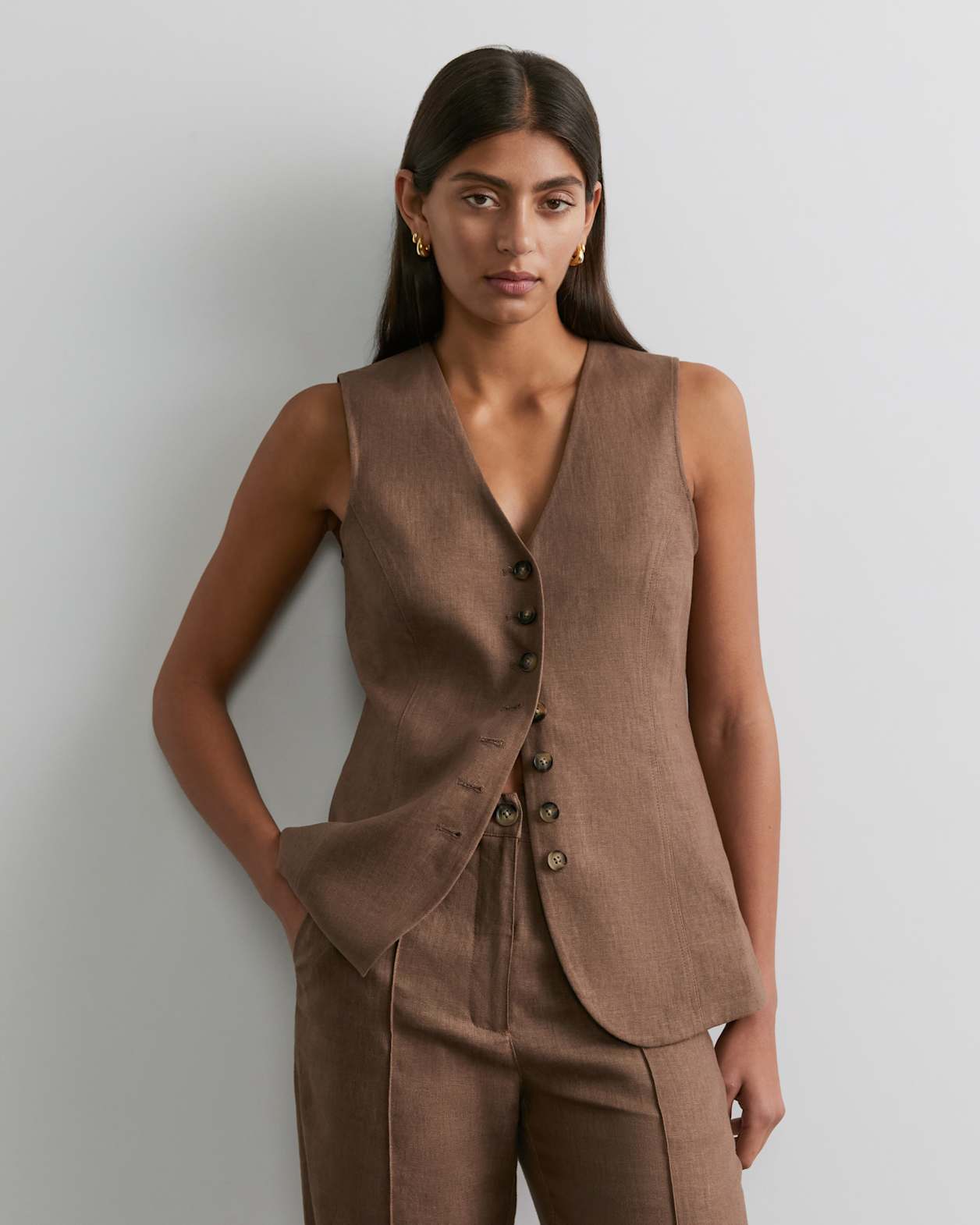 Kayla Linen Vest in CHOCOLATE