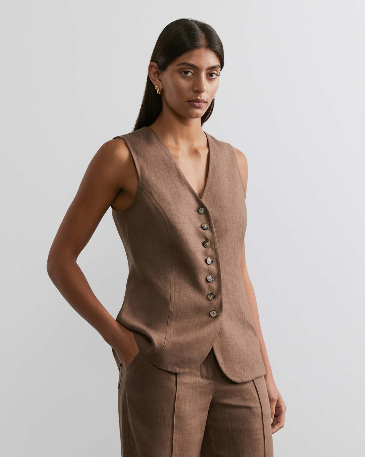 Kayla Linen Vest in CHOCOLATE