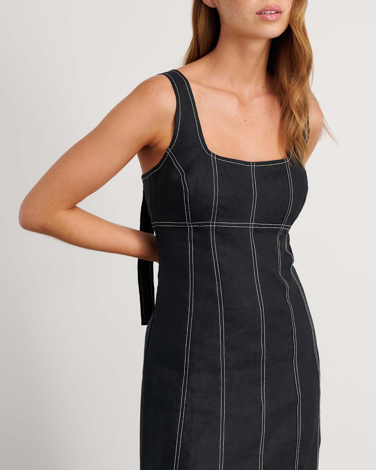 Daphne Linen Dress in BLACK