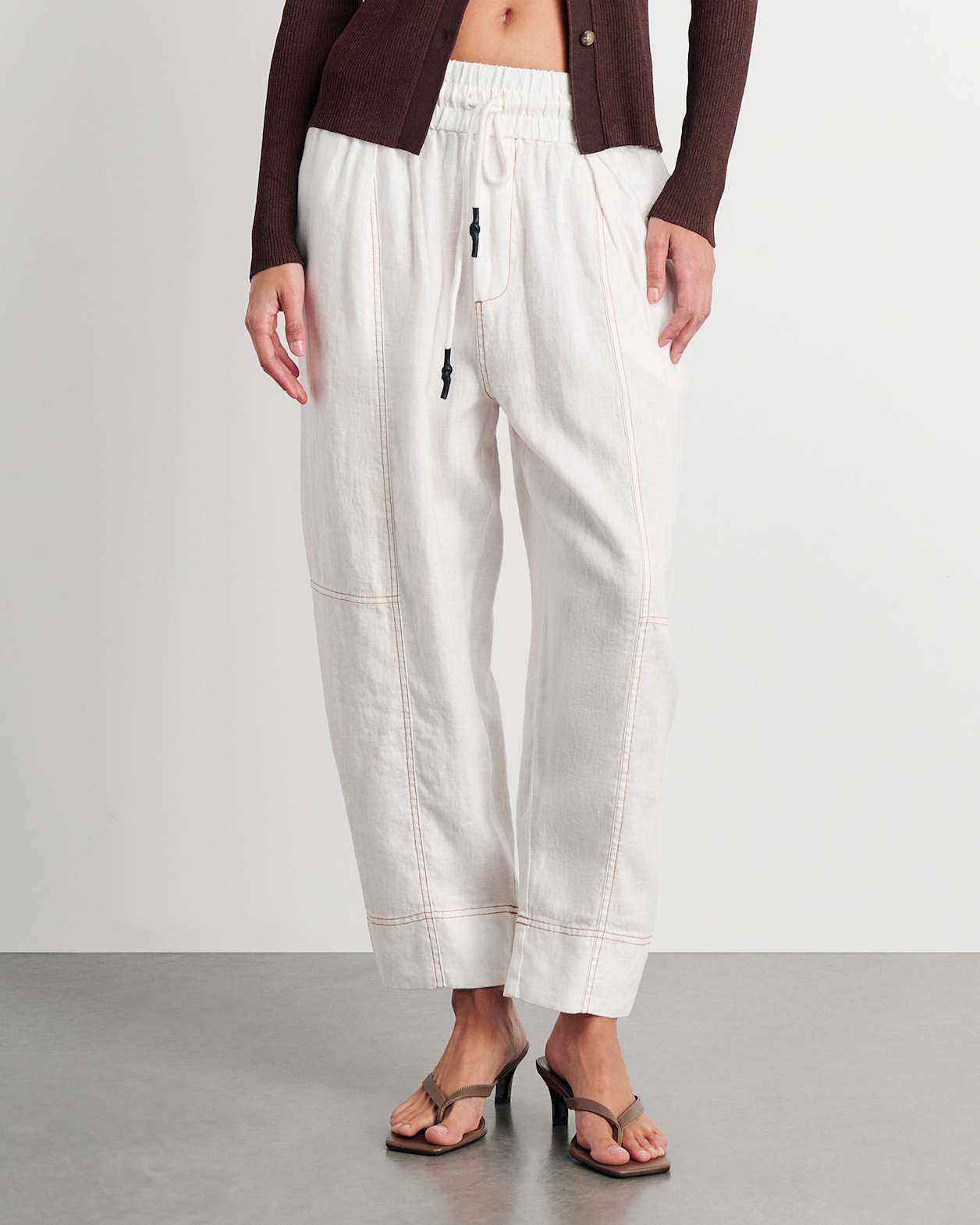 Sabine Linen Pull On Pant in WHITE