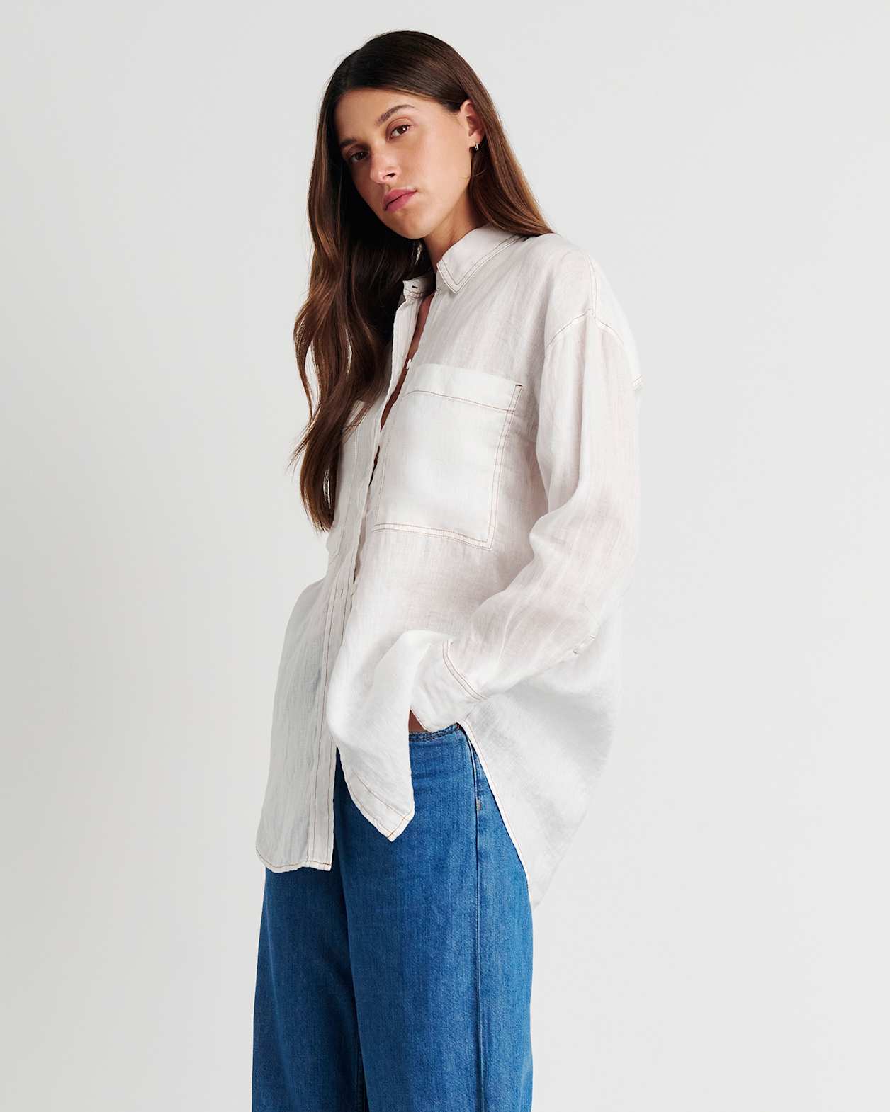 Cindy Oversized Shirt in WHITE
