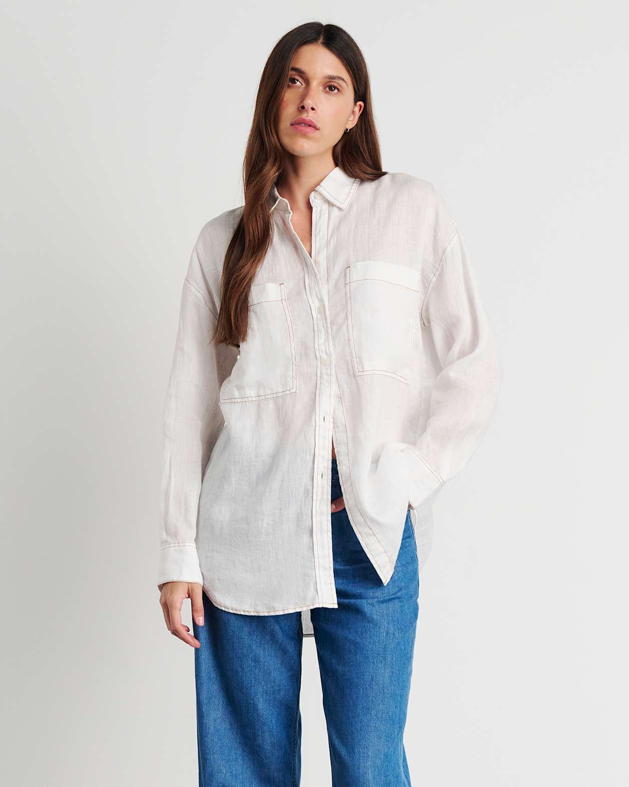 Cindy Oversized Shirt in WHITE