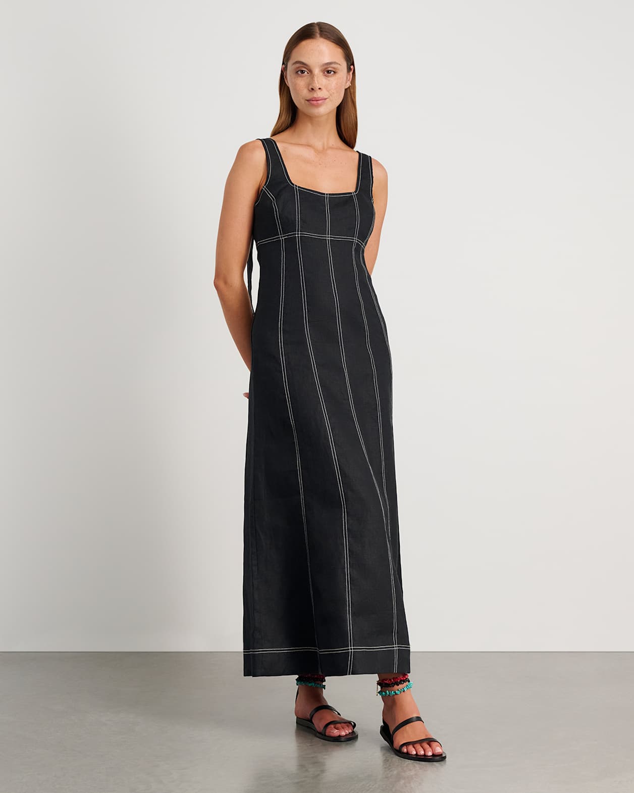 Daphne Linen Dress in BLACK