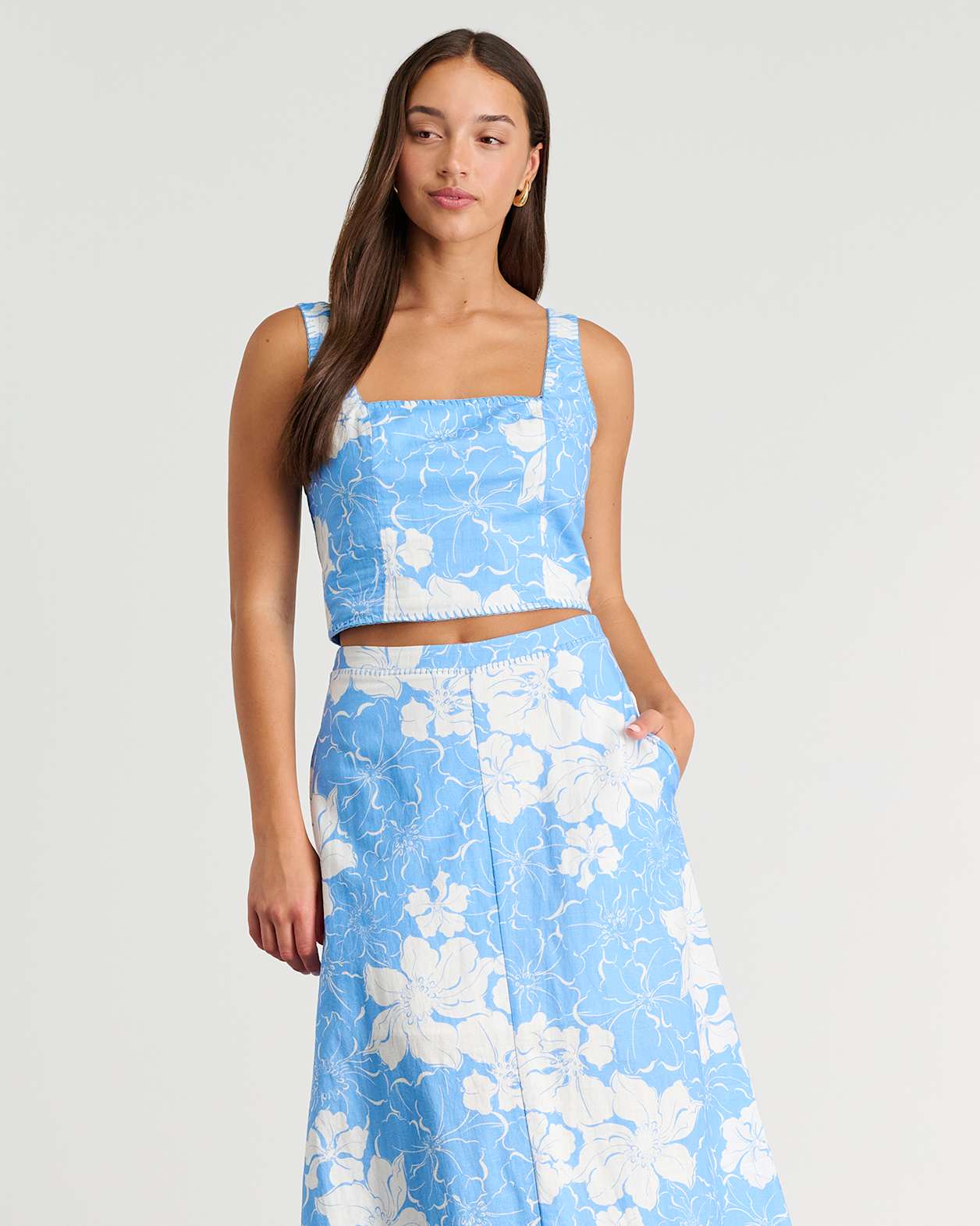 Fiore Linen Top in SKY BLUE