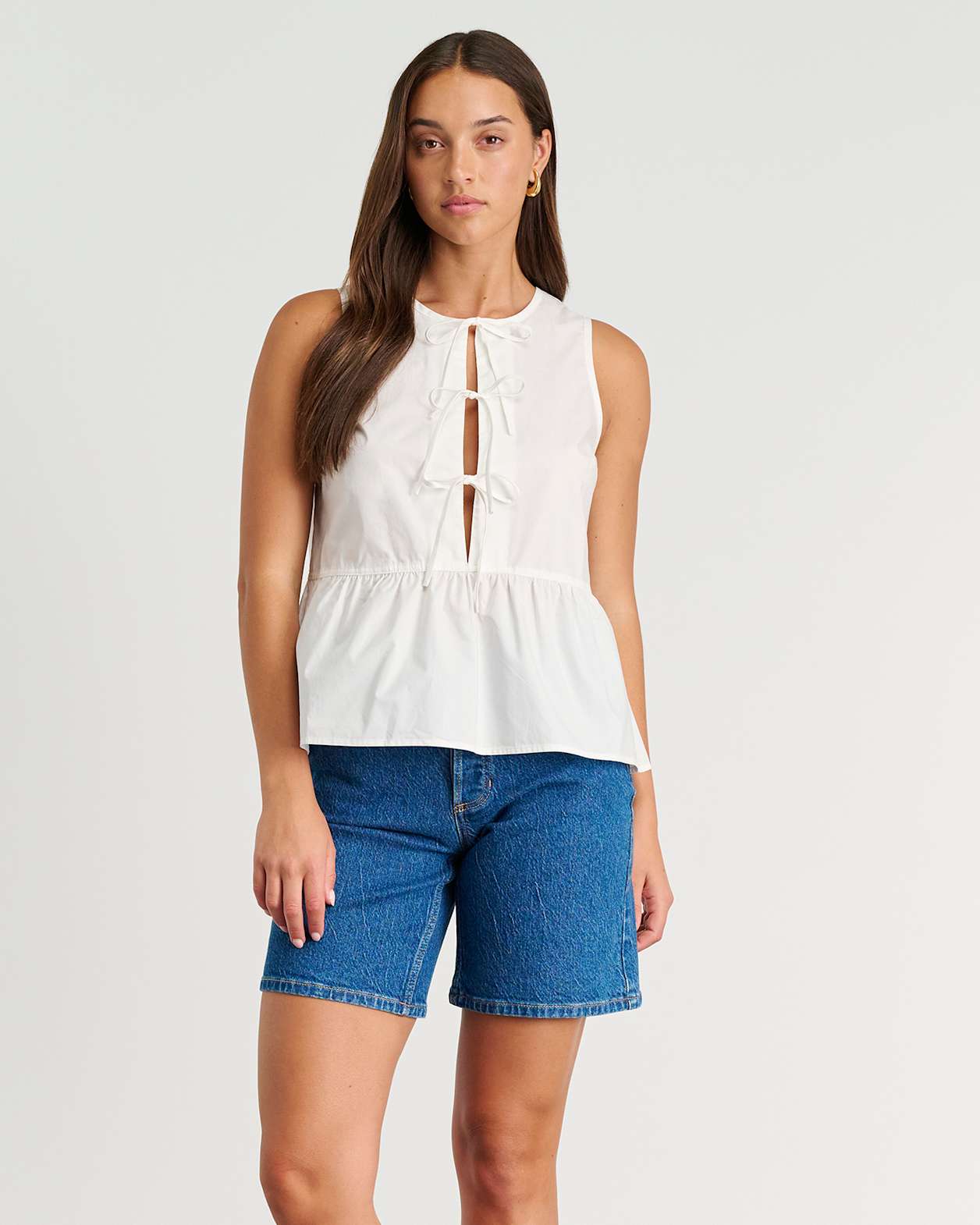 Poplin Sleeveless Tie Top in WHITE