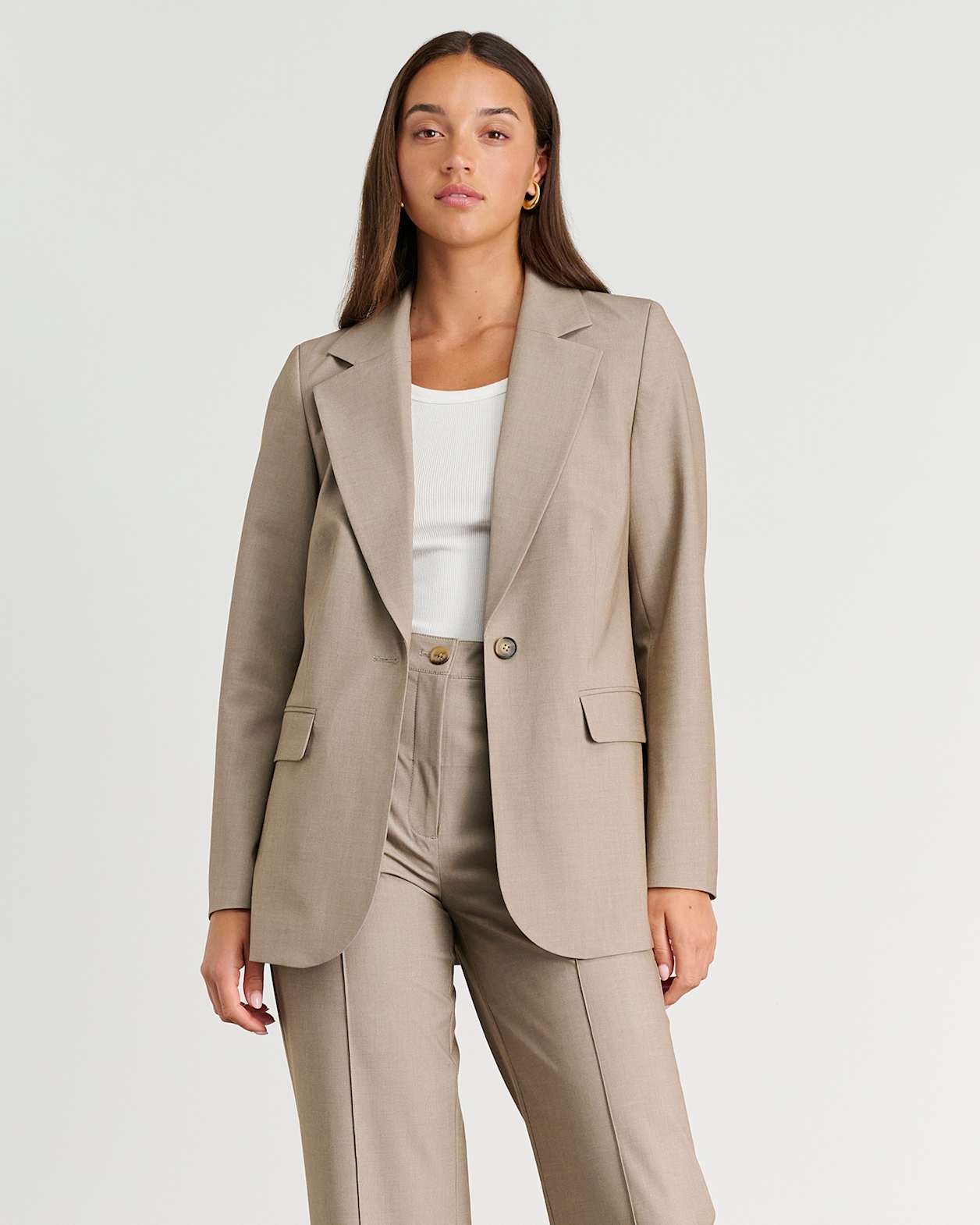 Gia Relaxed Blazer in MUSHROOM