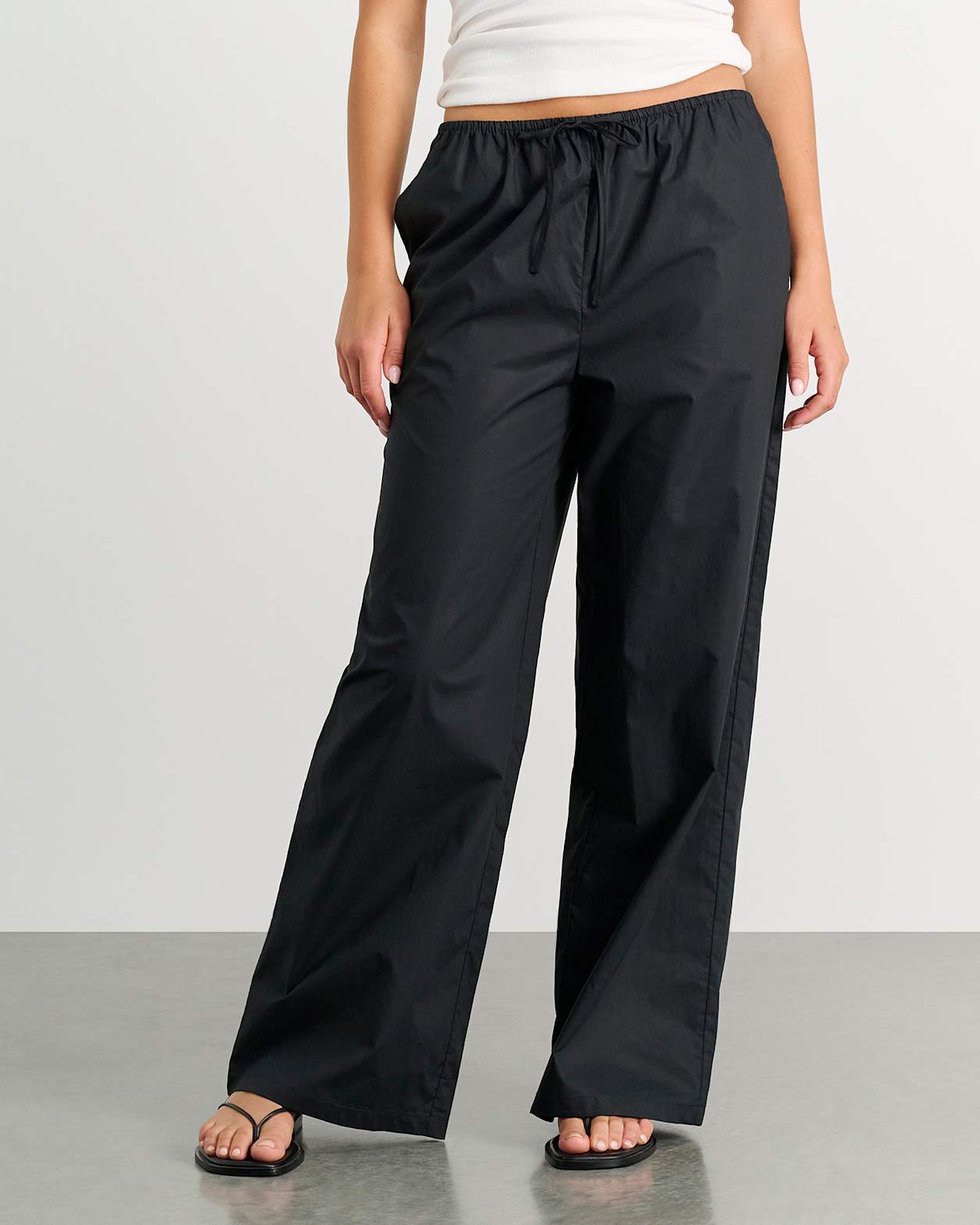 Poplin Relaxed Pant in BLACK
