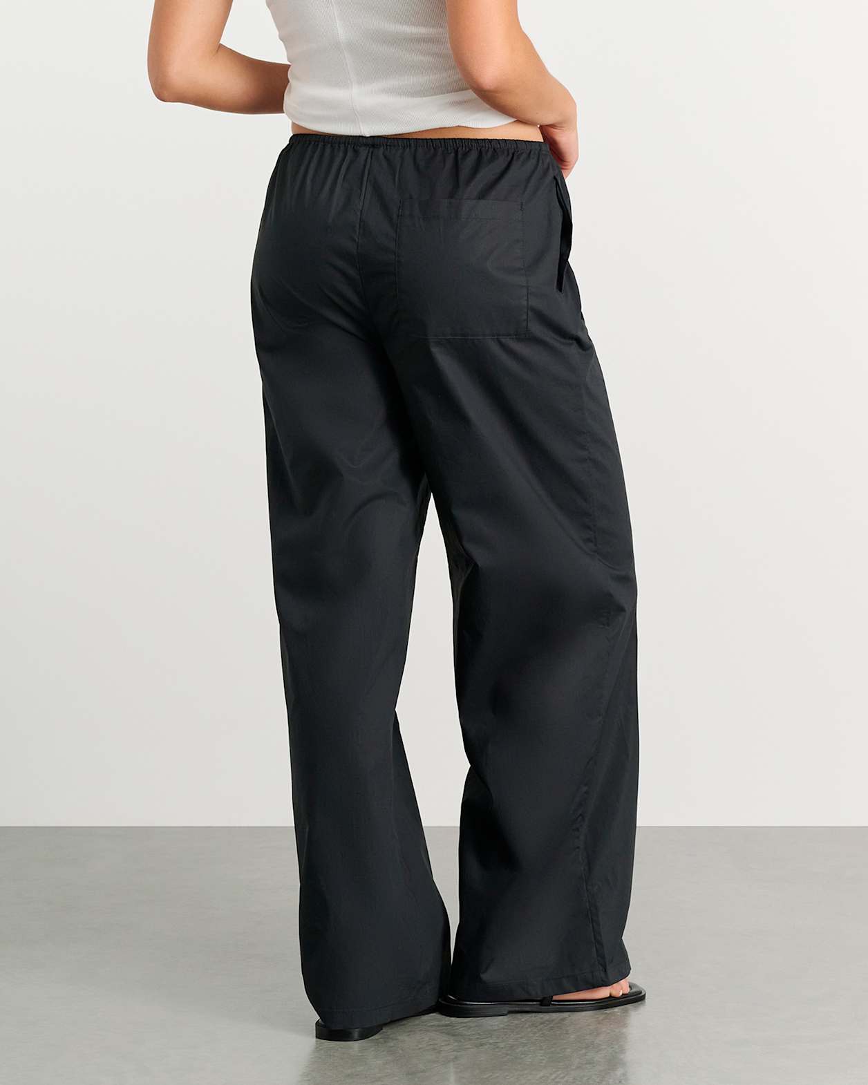 Poplin Relaxed Pant in BLACK