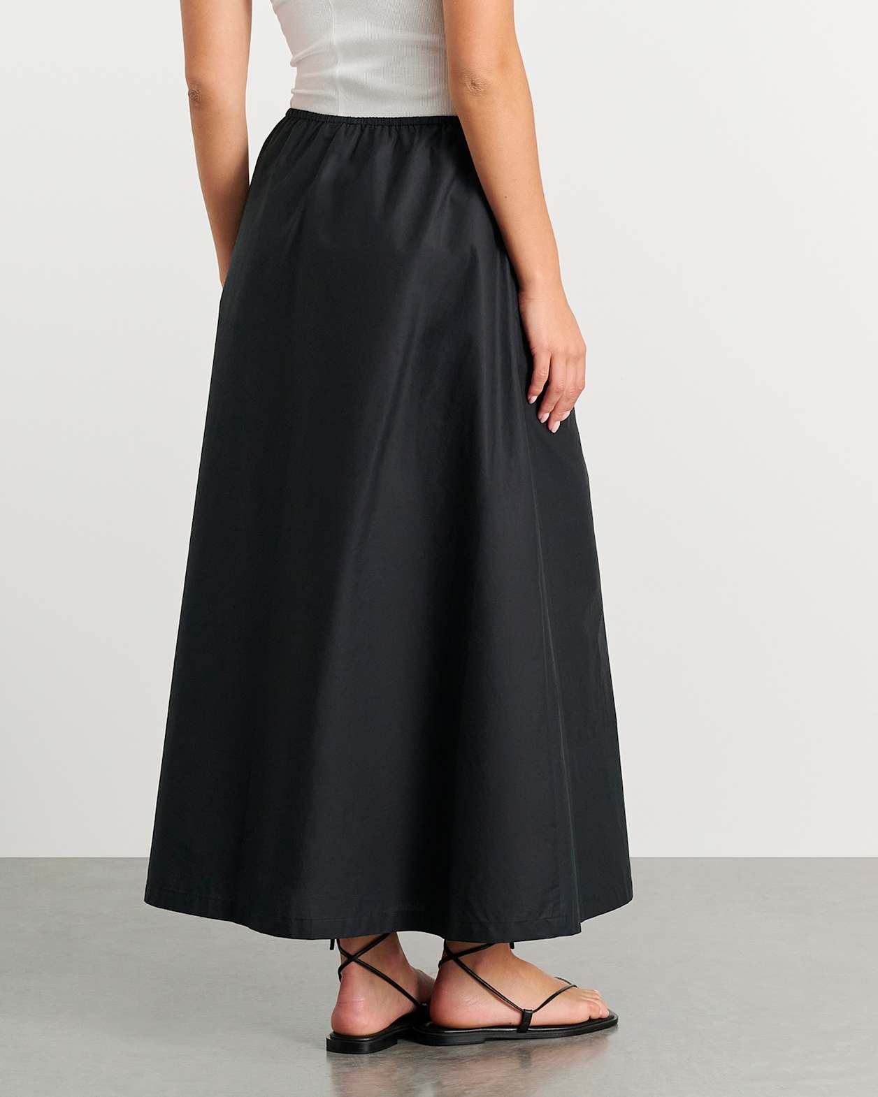 Poplin Maxi Skirt in BLACK