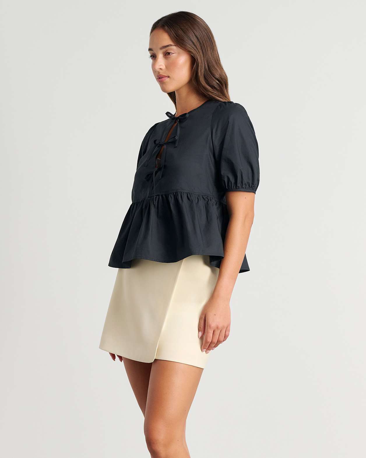 Poplin Puff Sleeve Tie Top in BLACK