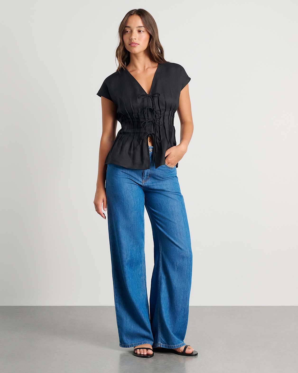 Delphine Pintuck Linen Blouse in BLACK