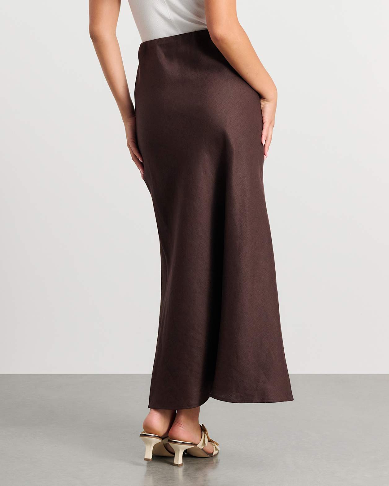 Tia Bias Linen Skirt in DARK CHOCOLATE