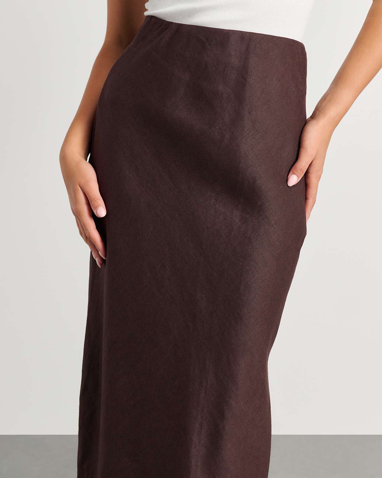 Tia Bias Linen Skirt in DARK CHOCOLATE
