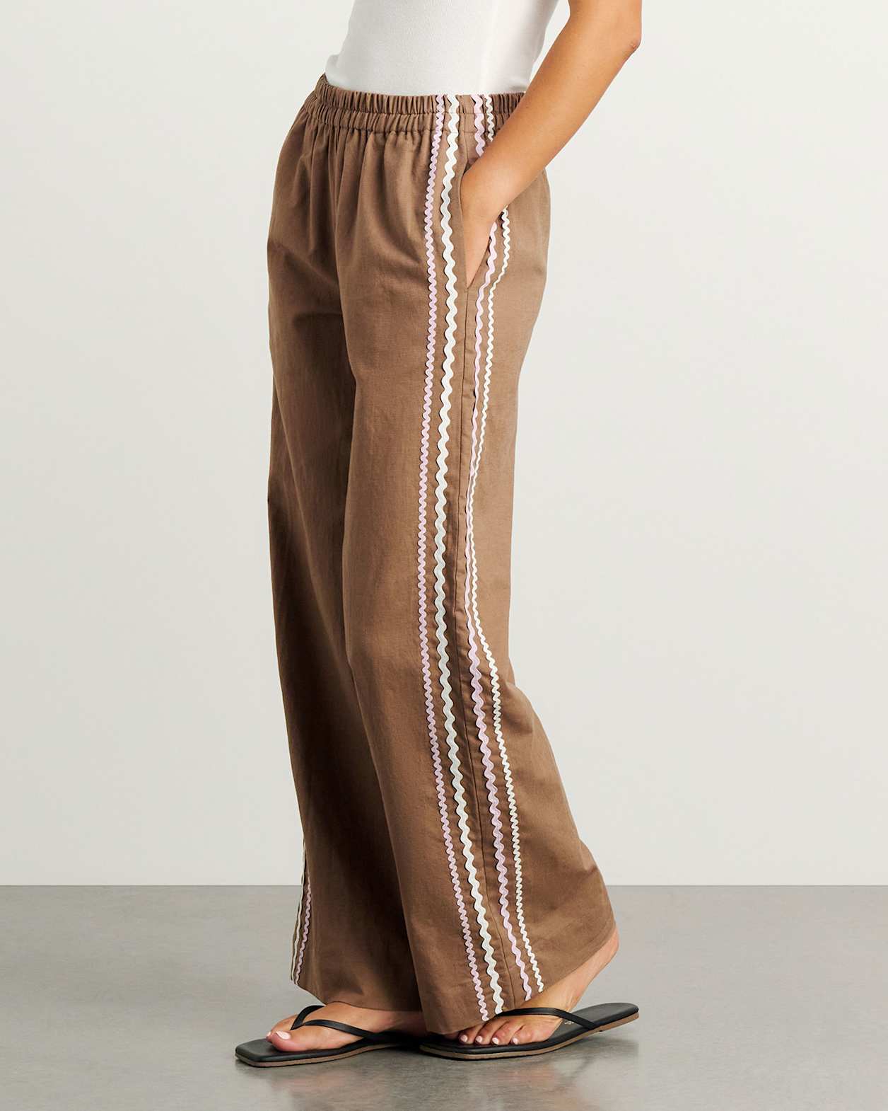 Liv Wide Leg Pant in TAN
