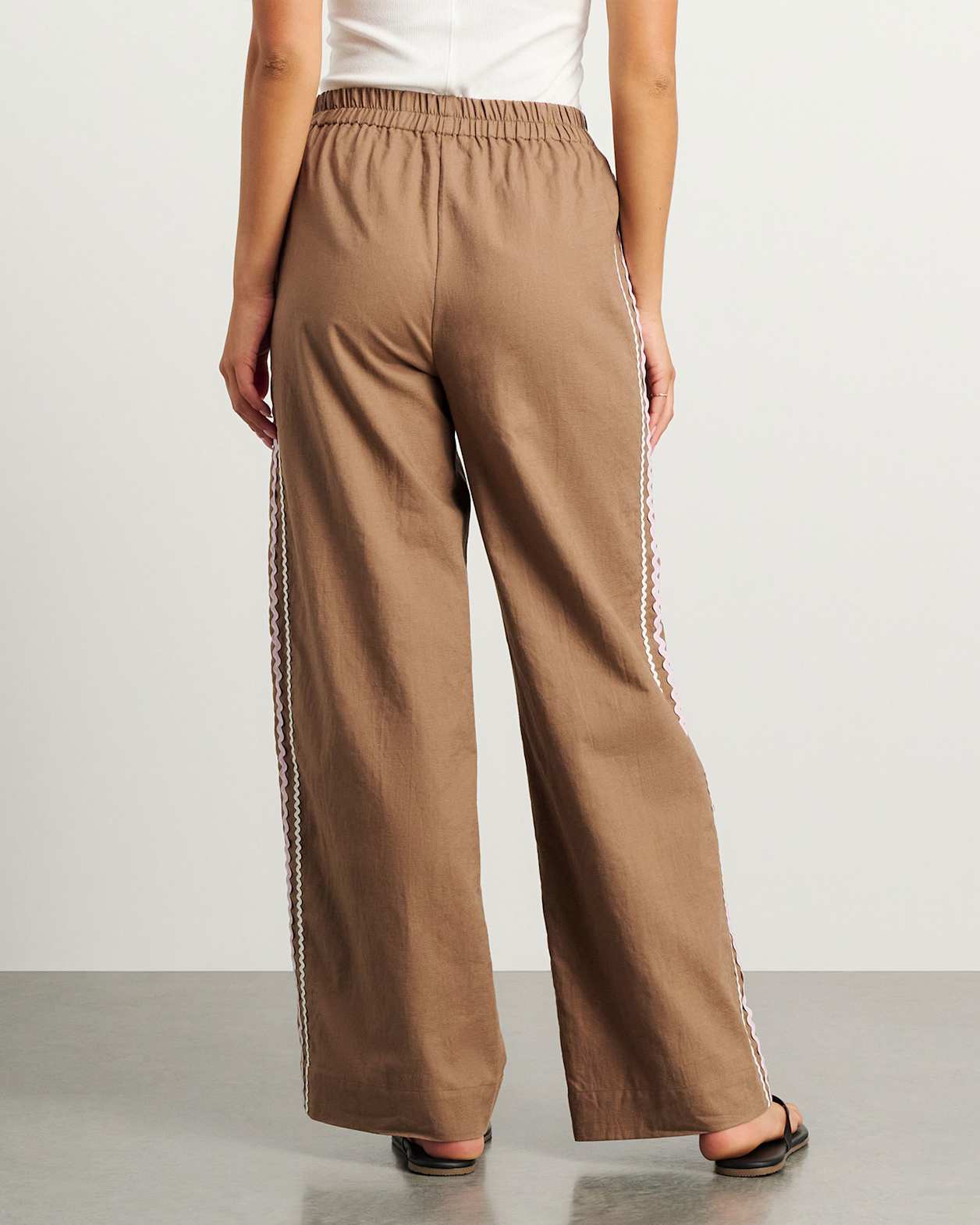 Liv Wide Leg Pant in TAN