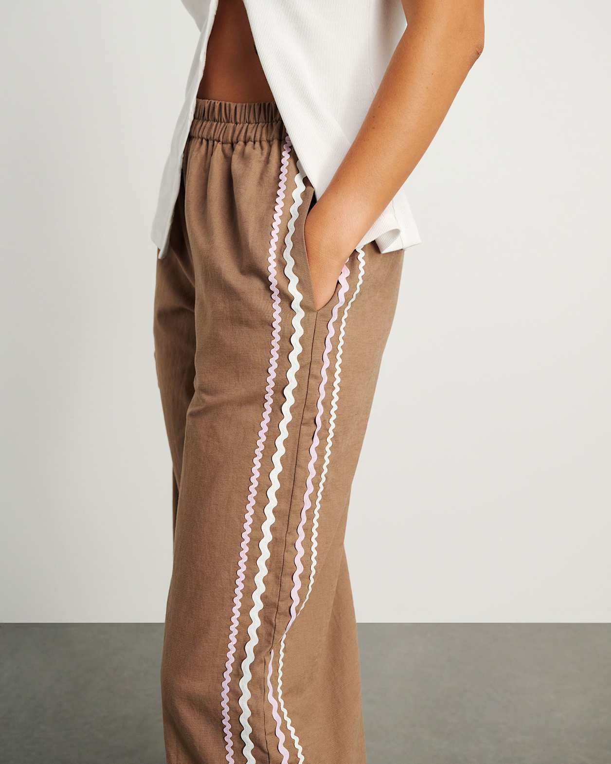 Liv Wide Leg Pant in TAN