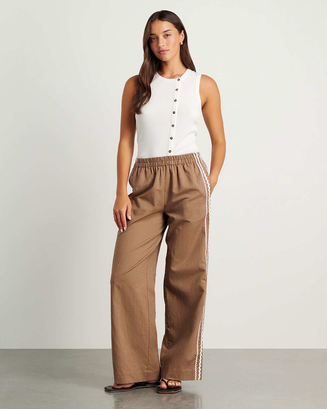 Liv Wide Leg Pant in TAN