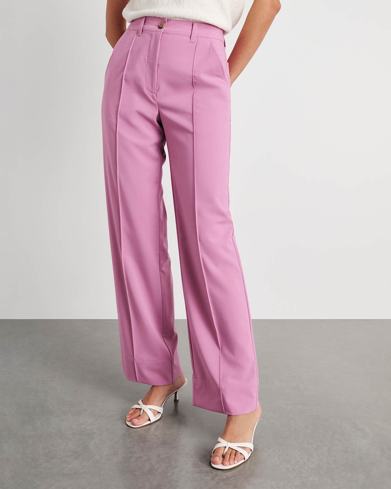 Gia Pintuck Pant in TERRAROSE