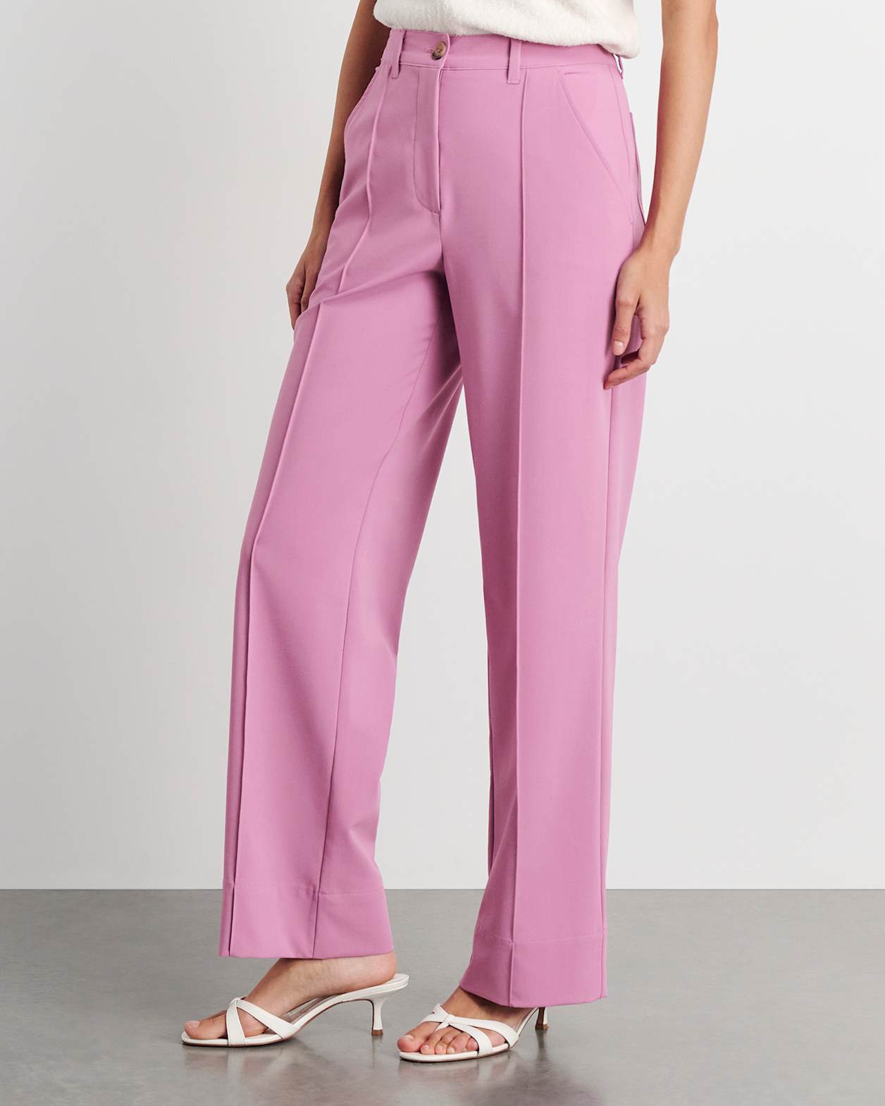 Gia Pintuck Pant in TERRAROSE