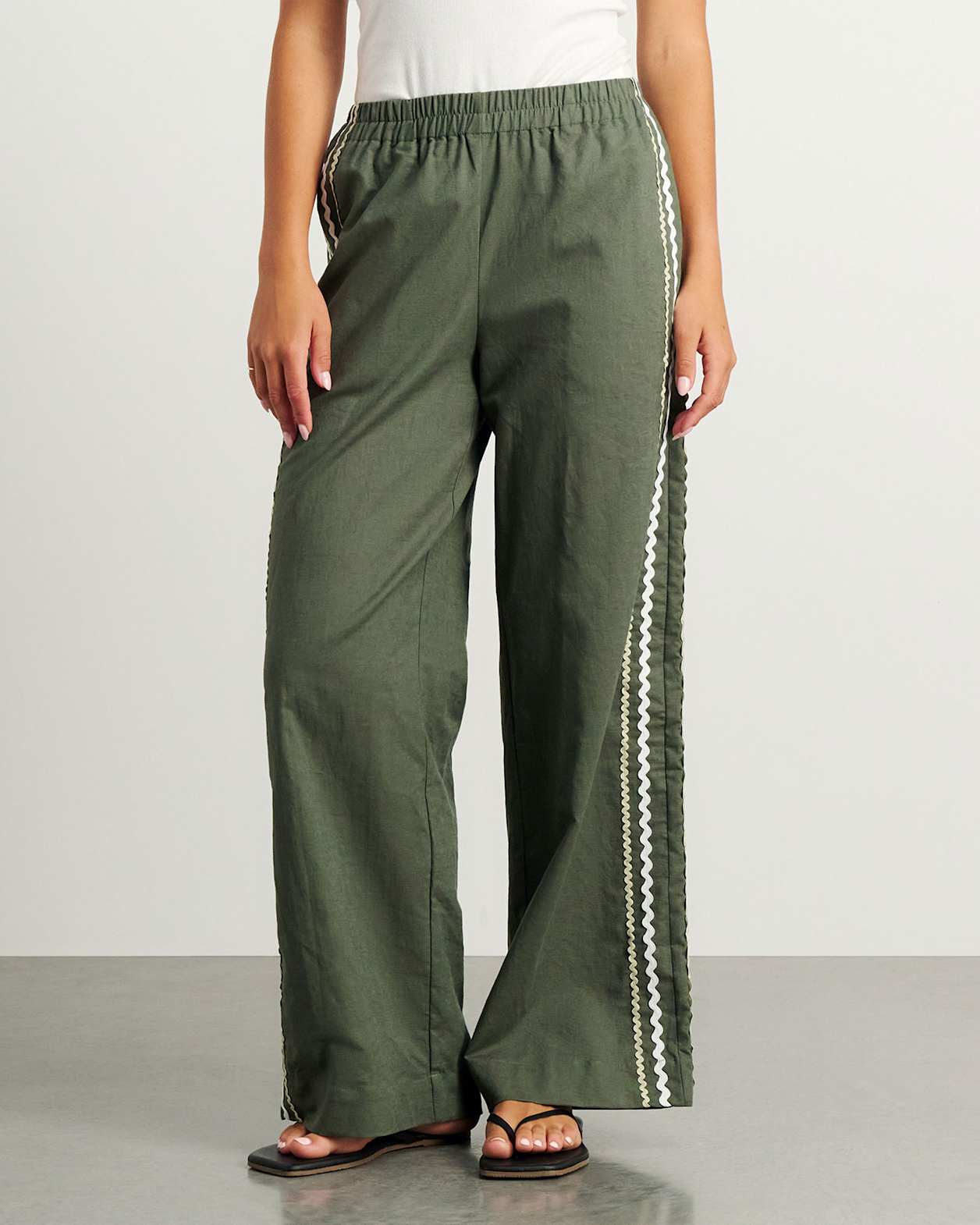 Liv Wide Leg Pant in SAGE