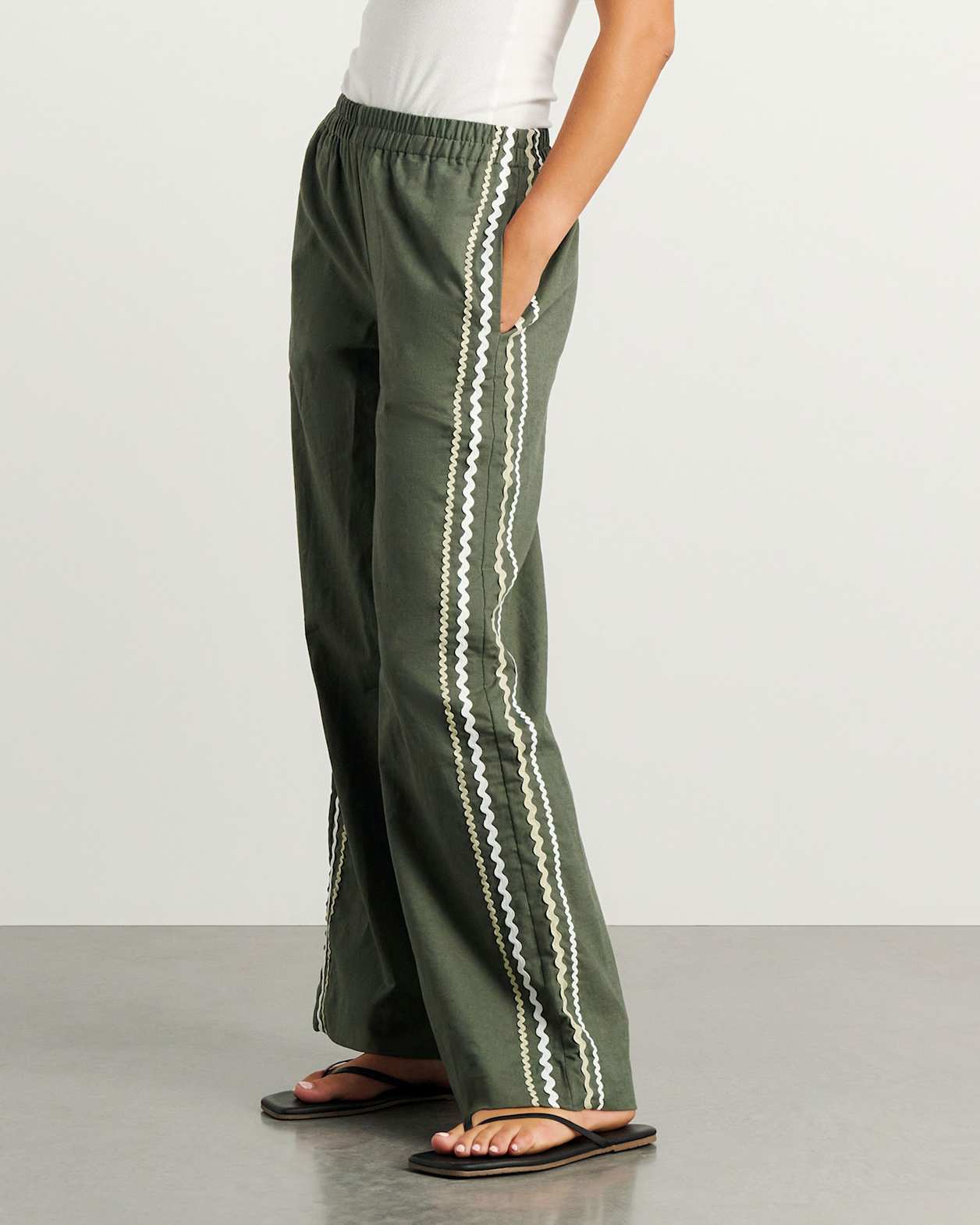 Liv Wide Leg Pant in SAGE