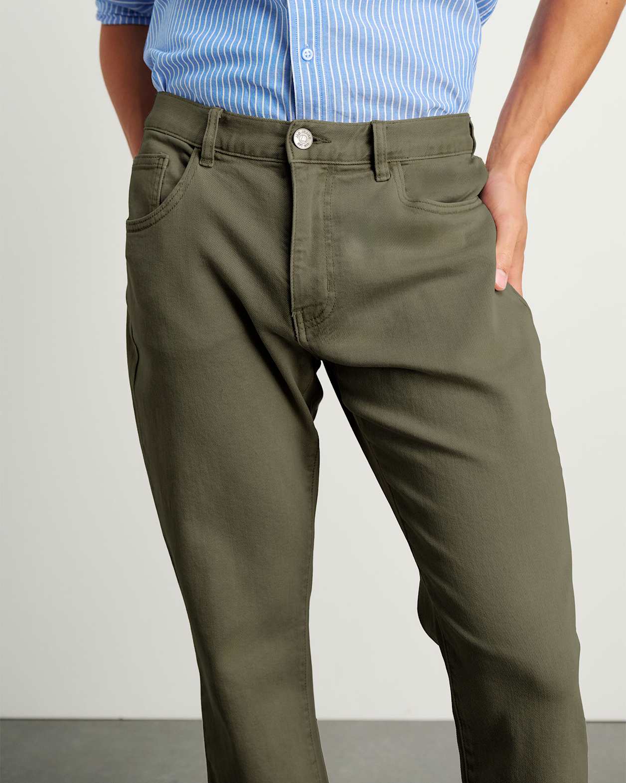 Flynn Garment Dye Jeans in KHAKI