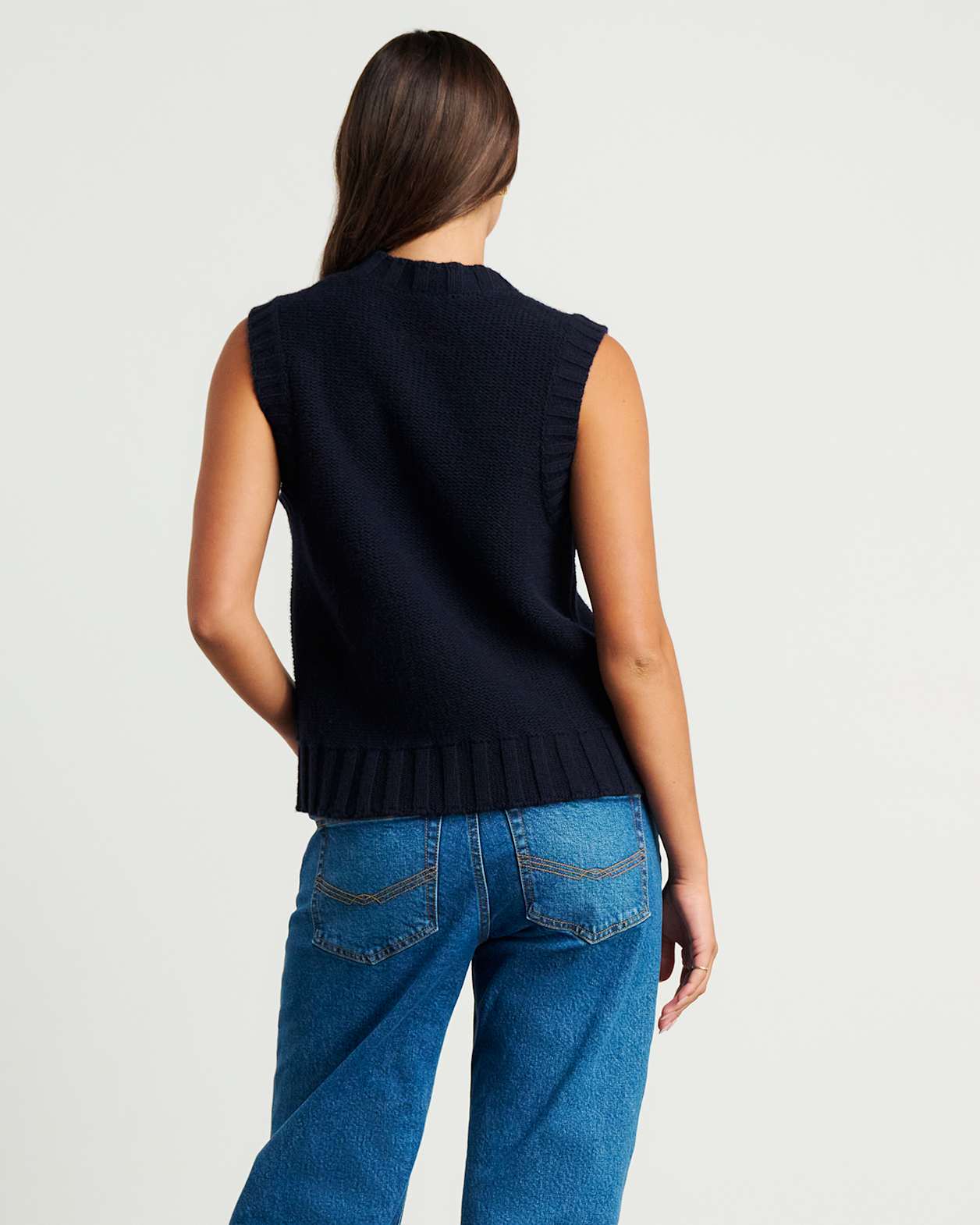 Imogen Cable Knit Vest in NAVY